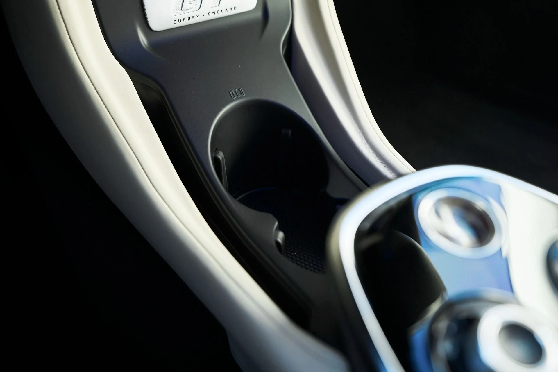 mph060_1332287536_Used_2022_Mc_Laren_GT_Base_1765245112_4cfdf30d11