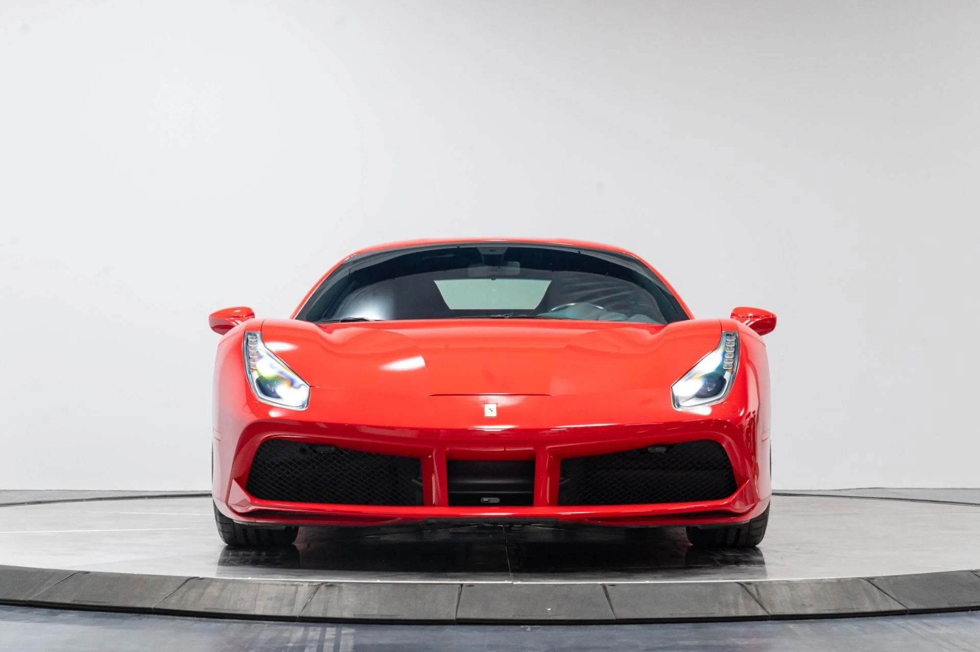 mph060_1349592734_Used_2018_Ferrari_488_GTB_1785189078_8ca37ca216