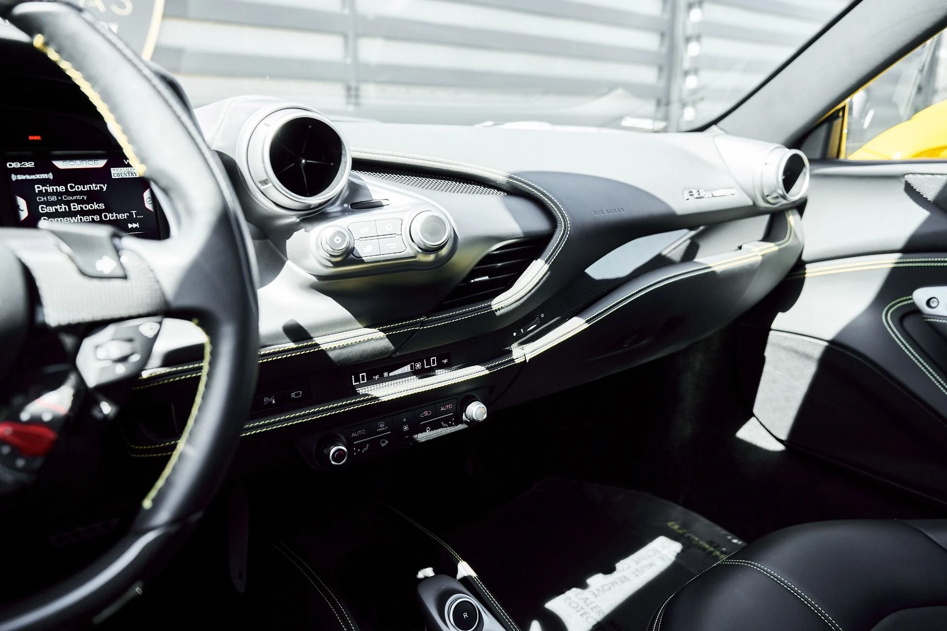 mph060_1357556373_Used_2021_Ferrari_F8_Tributo_Base_1774743109_ebbca94f7d