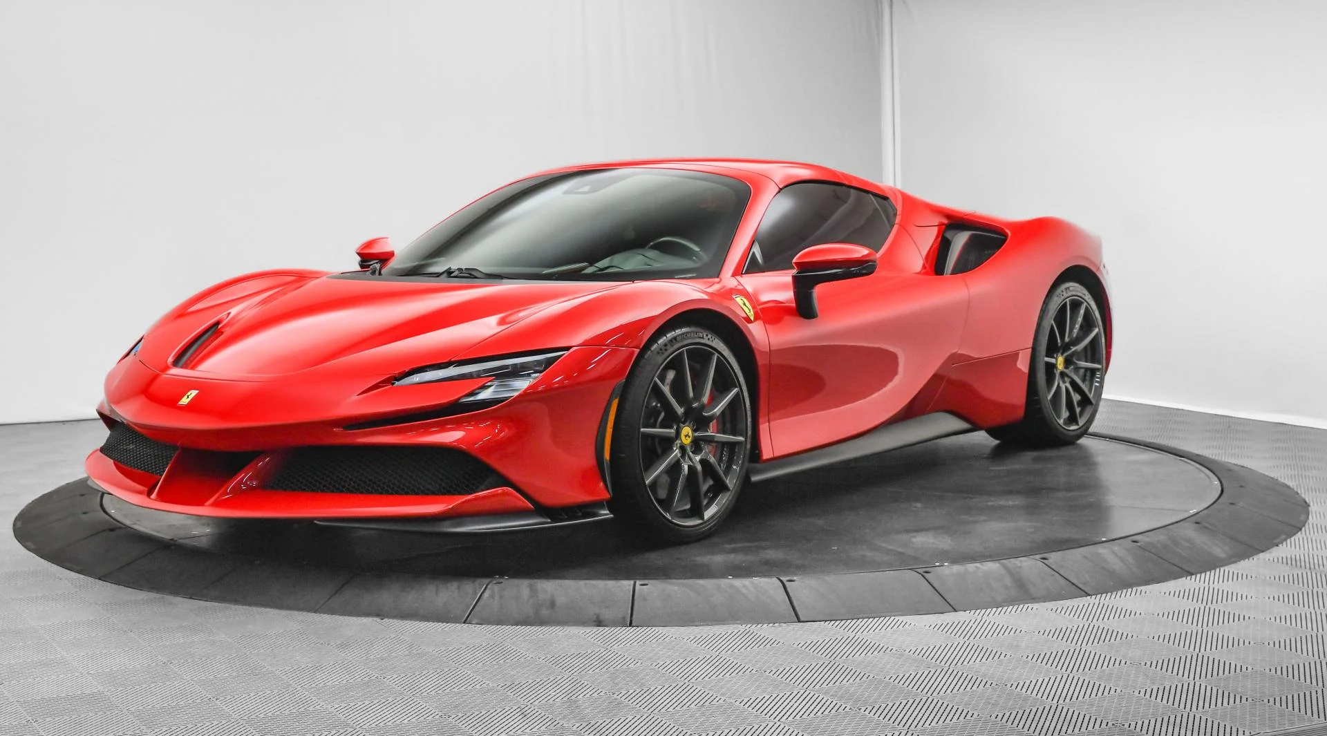 mph060_1373386472_Used_2022_Ferrari_SF_90_Spider_1753776276_77cfb059d8
