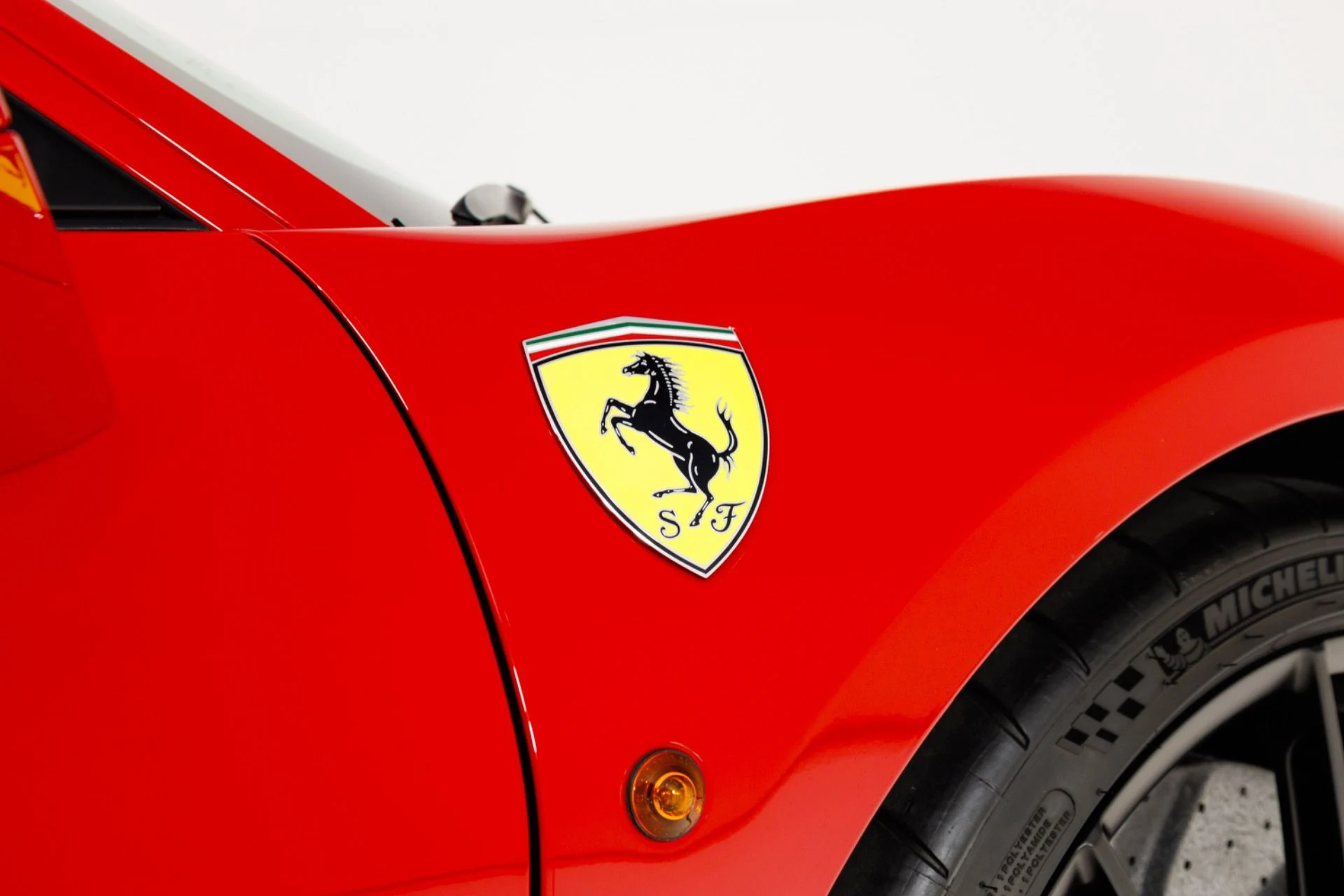 mph060_1388139763_Used_2019_Ferrari_488_Pista_1780072971_3719f15cdf