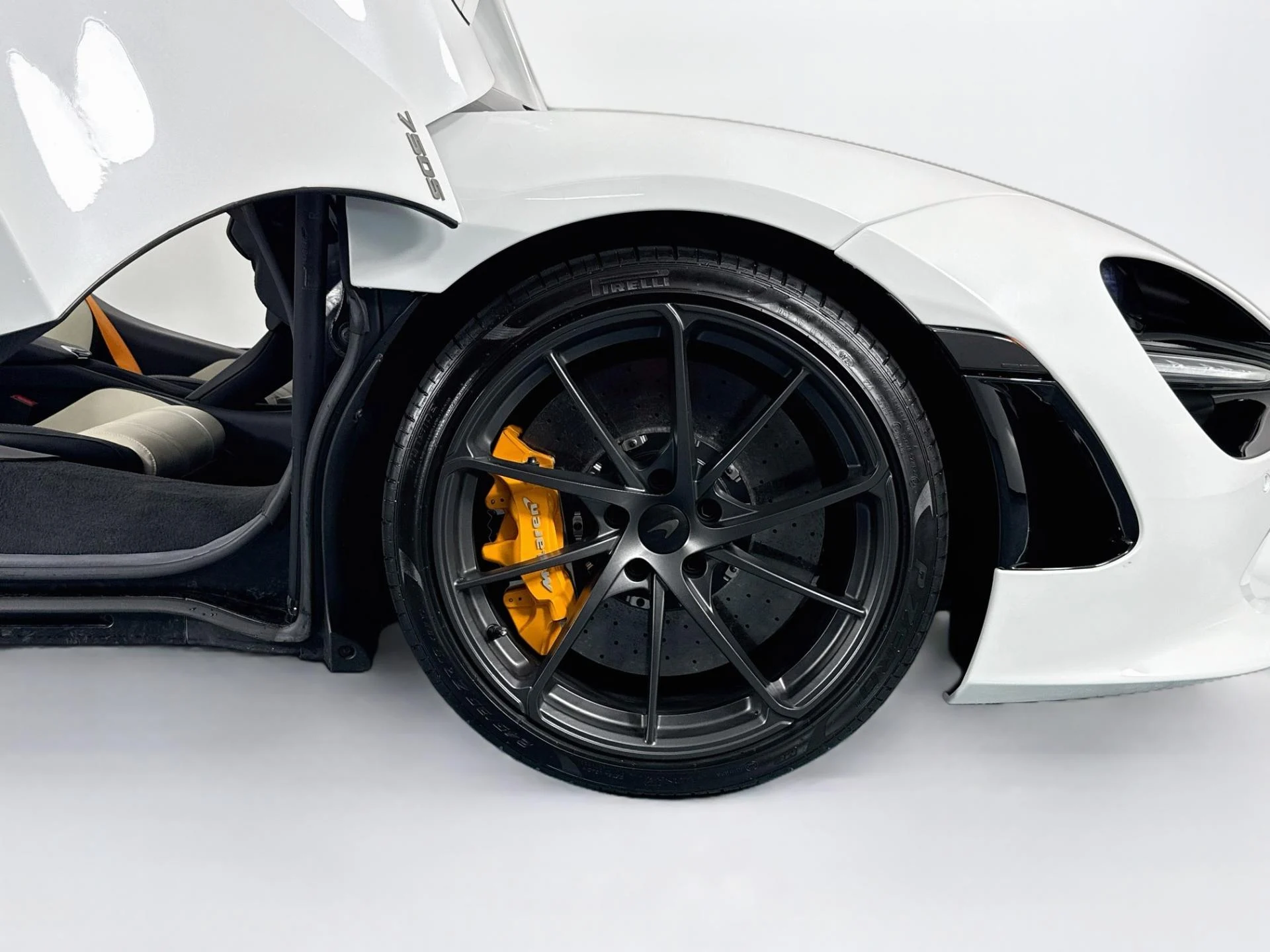 mph060_1403301823_Used_2024_Mc_Laren_750_S_Spider_1788340255_fe5f42bbdc