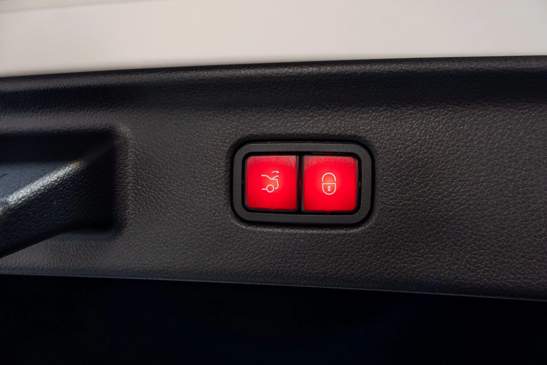 mph060_1413942751_Used_2023_Mercedes_Benz_S_Class_Maybach_S_680_4_MATIC_1776091551_b438c3d6d1