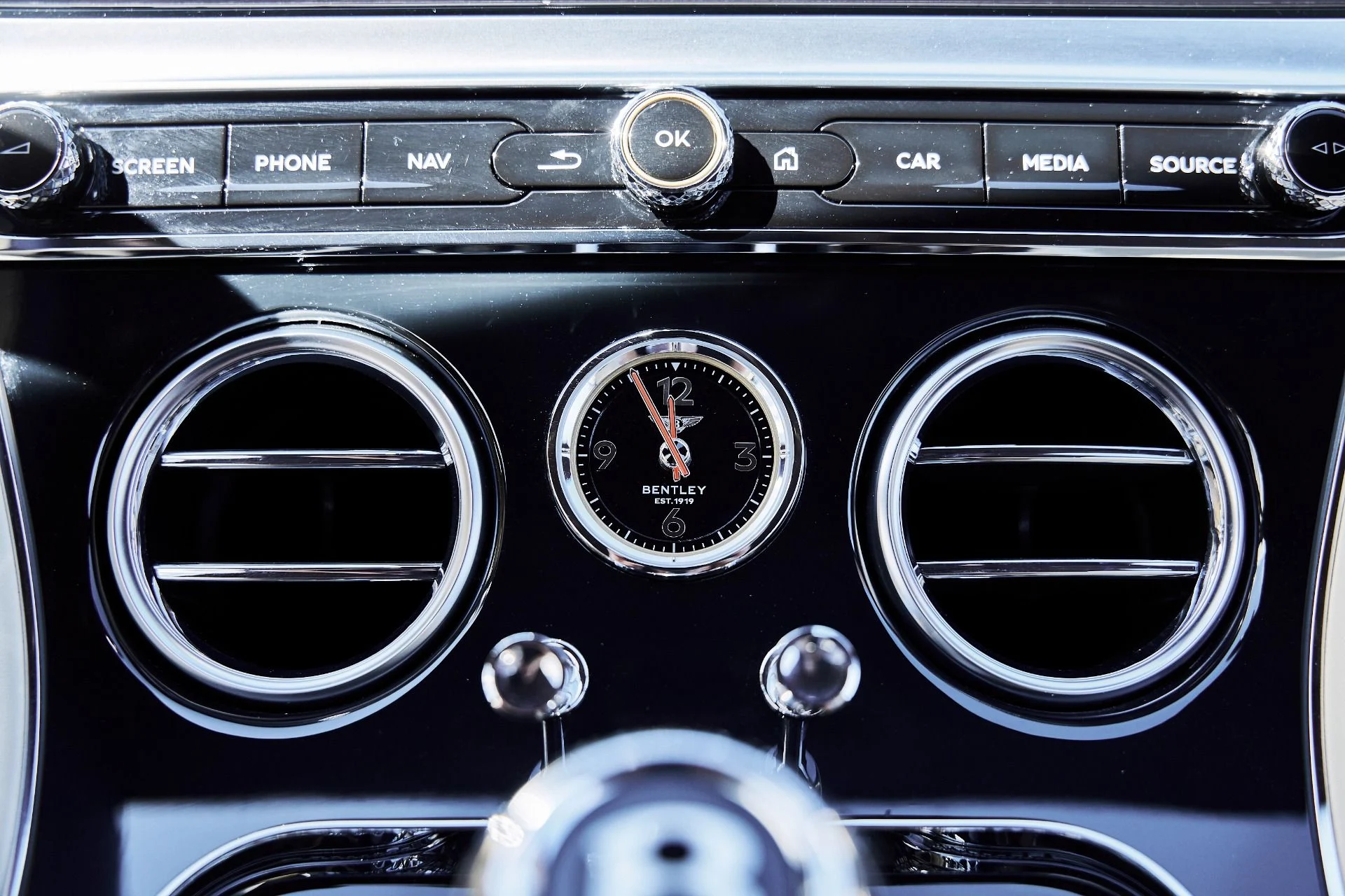 mph060_1483639941_Used_2023_Bentley_Continental_GT_Speed_1773531469_56bf5bd7da