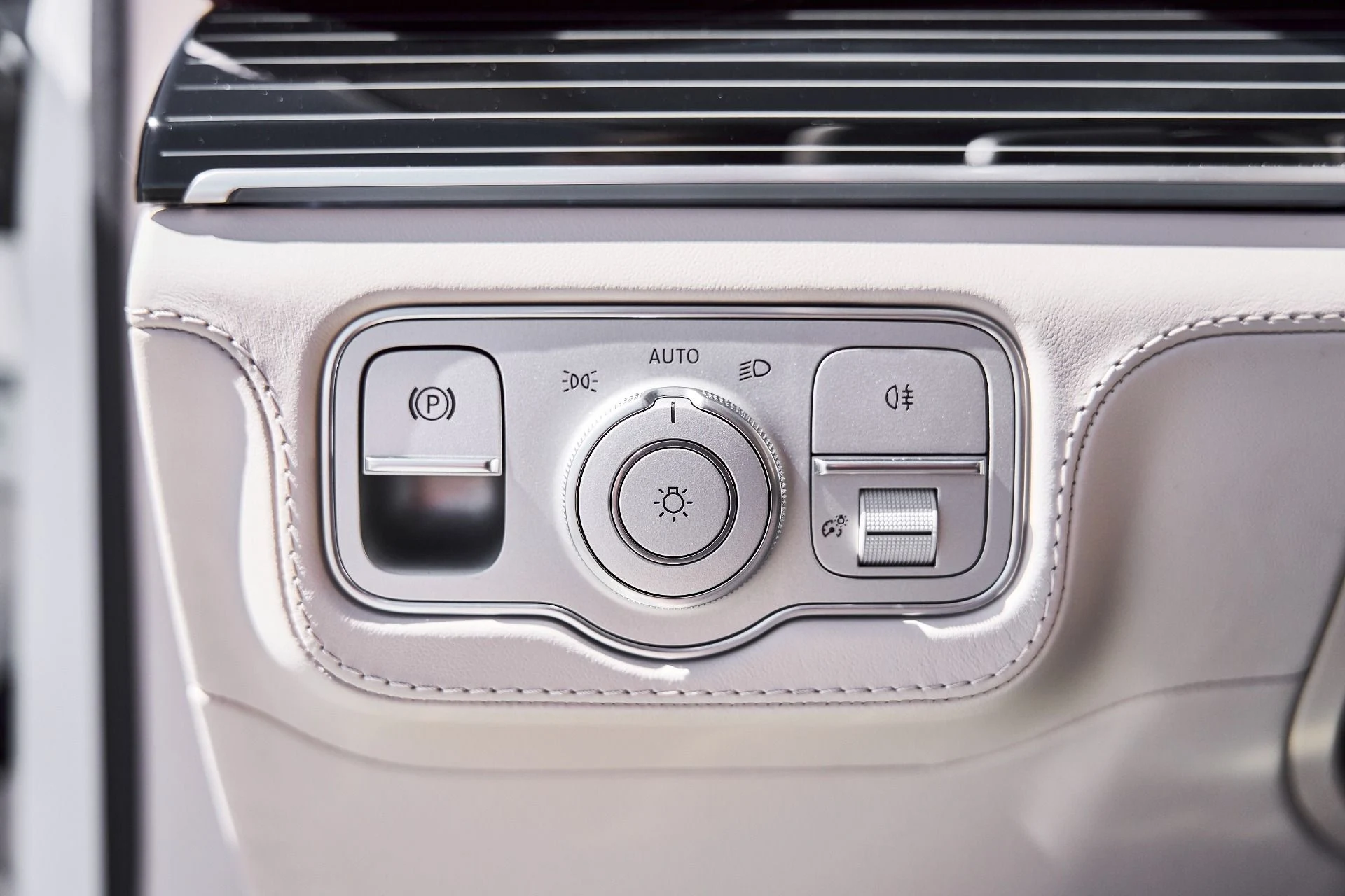 mph060_1512668640_Used_2026_Mercedes_Benz_GLS_Maybach_GLS_600_1777074153_052d908ce9