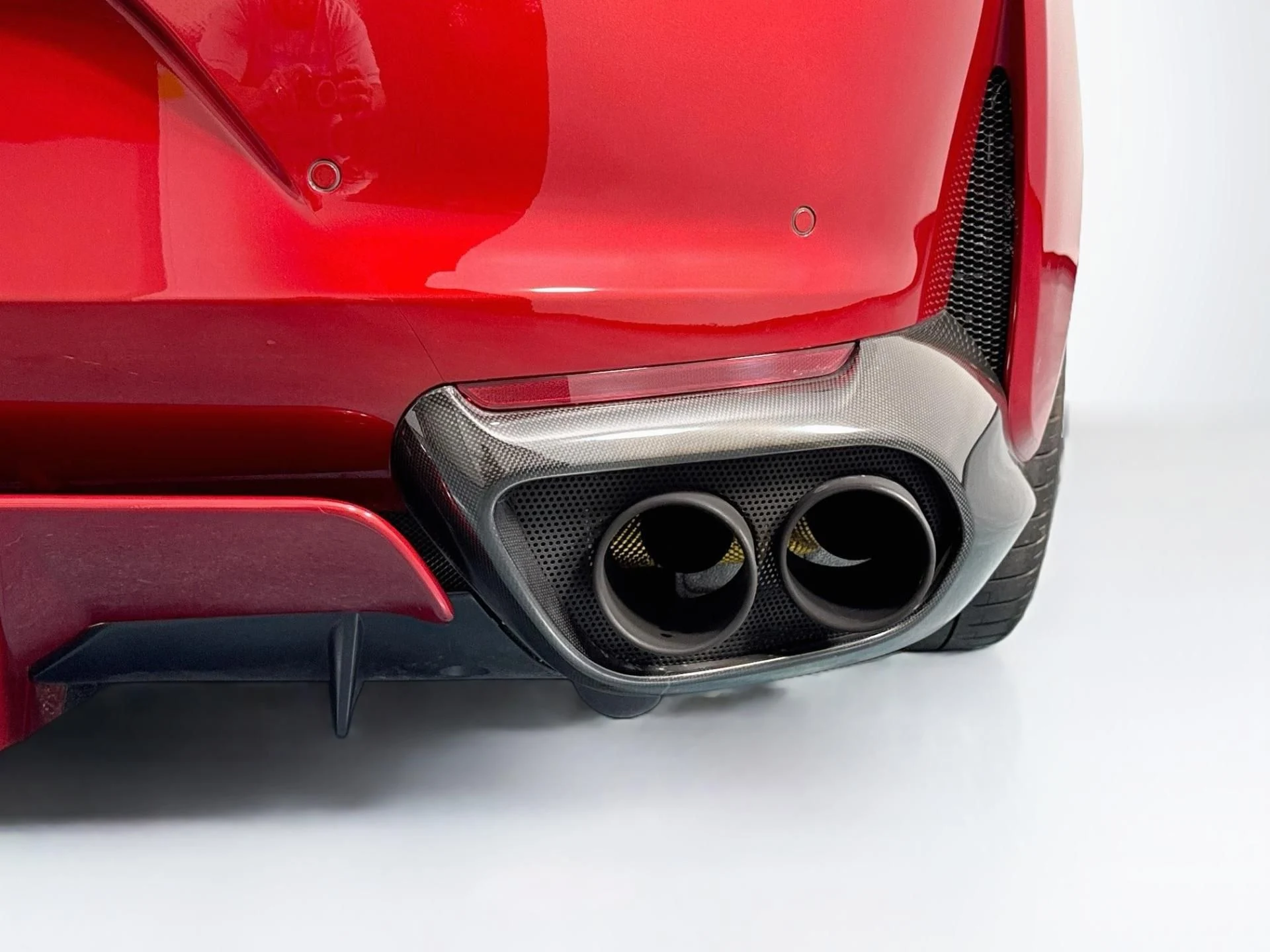 mph060_1542799179_Used_2020_Ferrari_812_Superfast_1788899438_f4c7852ad8