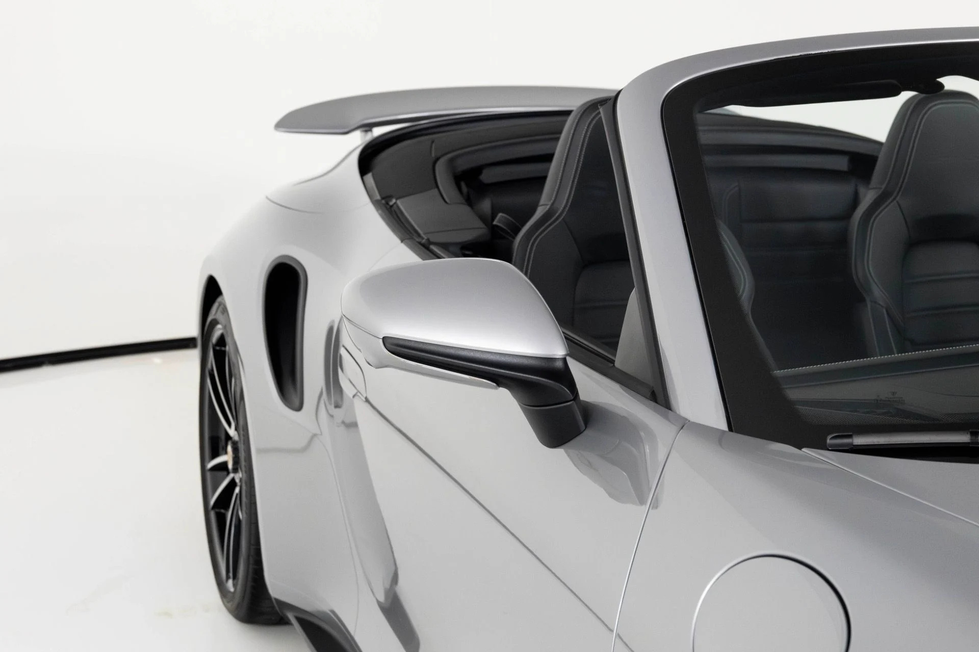 mph060_1545076020_Used_2022_Porsche_911_Turbo_S_1764184630_2d3691f2d4