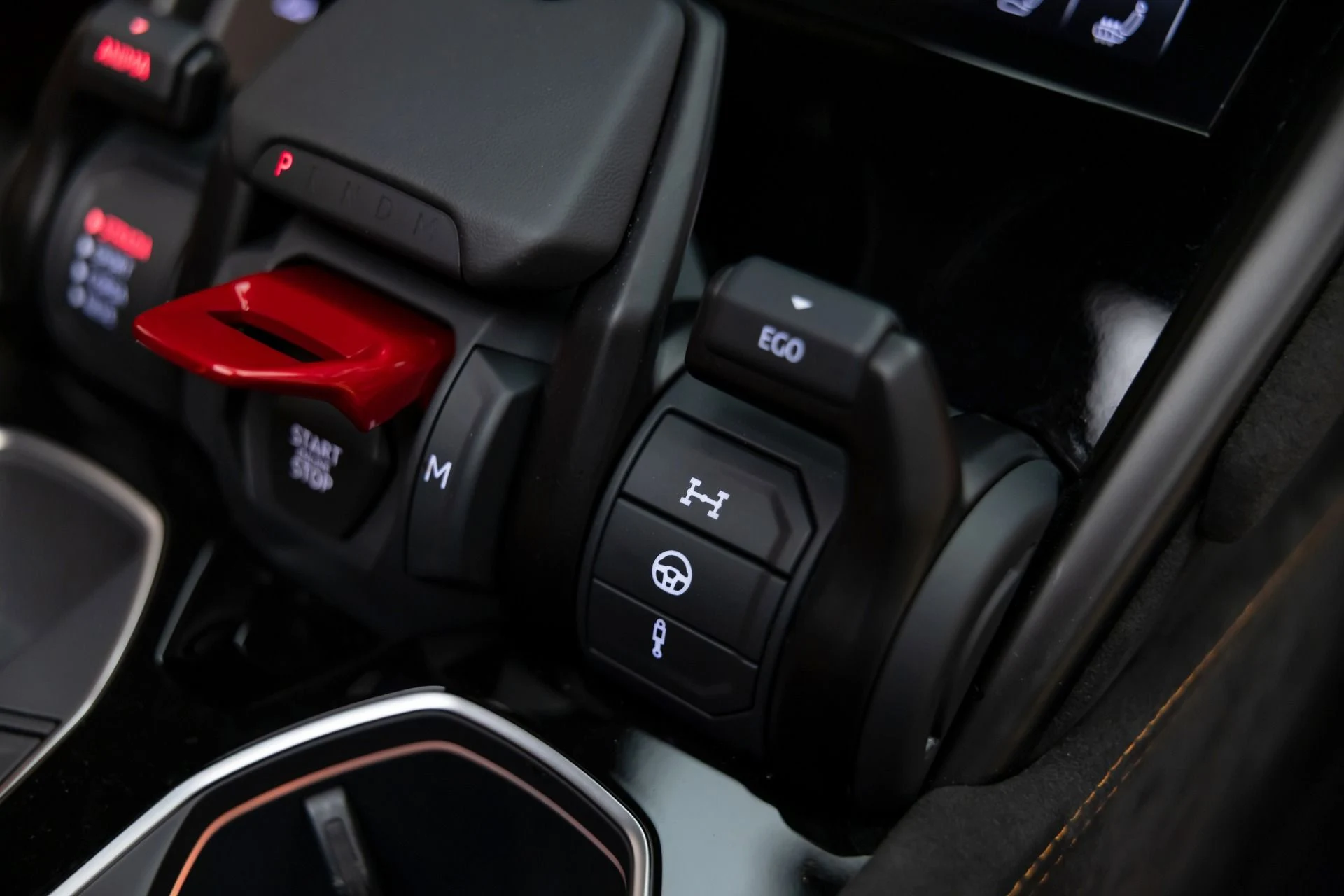 mph060_1557812983_Used_2024_Lamborghini_Urus_S_1766449487_9daa5fc052