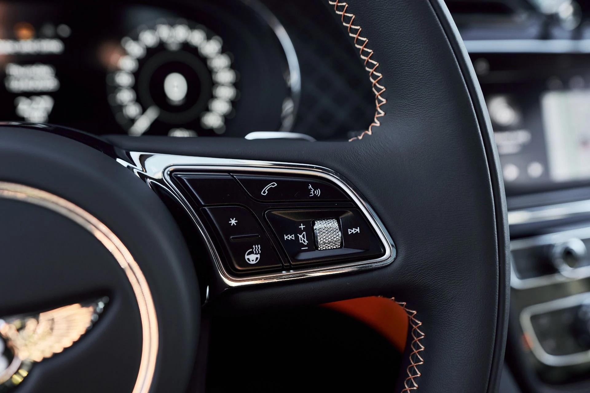 mph060_1576570012_Used_2025_Bentley_Bentayga_S_Black_Edition_1764904261_401f8036af