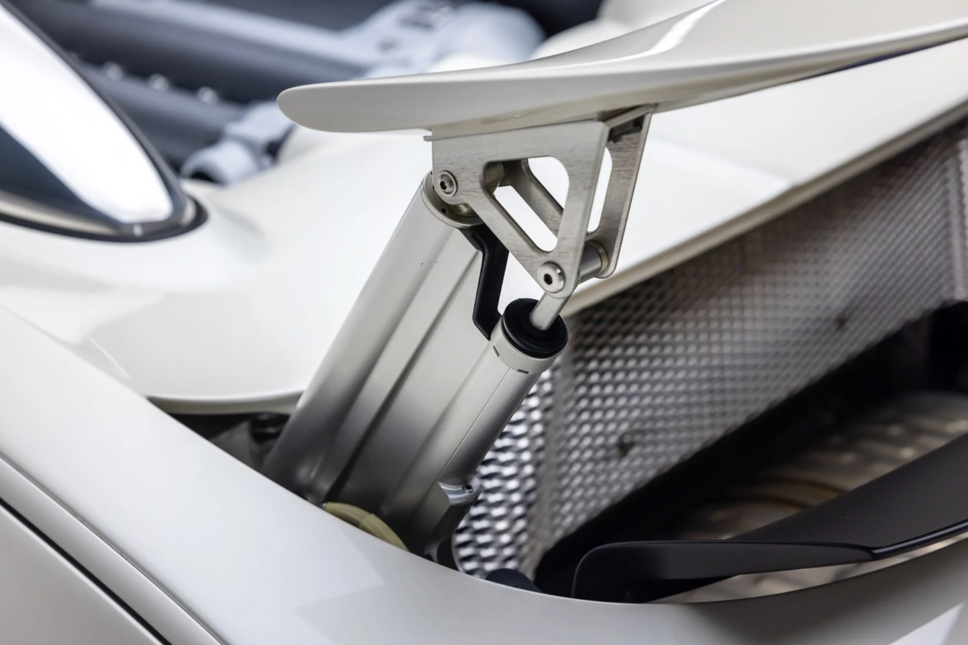 mph060_1616588528_13249_p61_l_f321f0638e