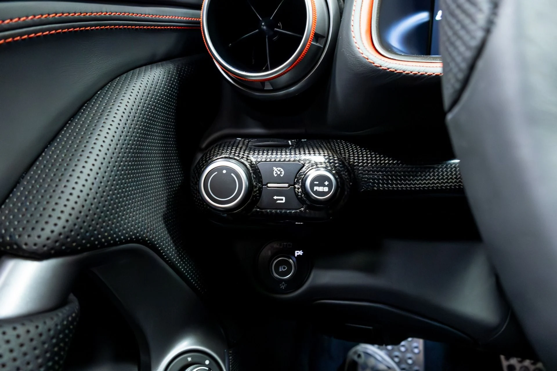 mph060_1678765124_Used_2018_Ferrari_812_Superfast_1777416678_e8d0681854