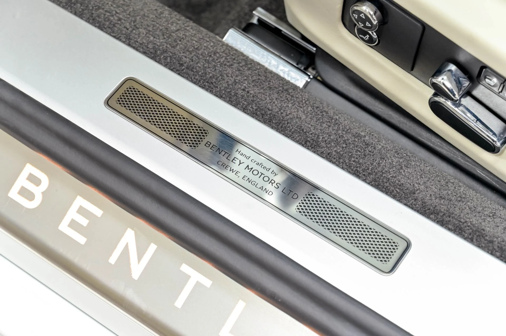 mph060_1715107742_Used_2020_Bentley_Continental_GT_V8_1780589697_0bbe46c2b7