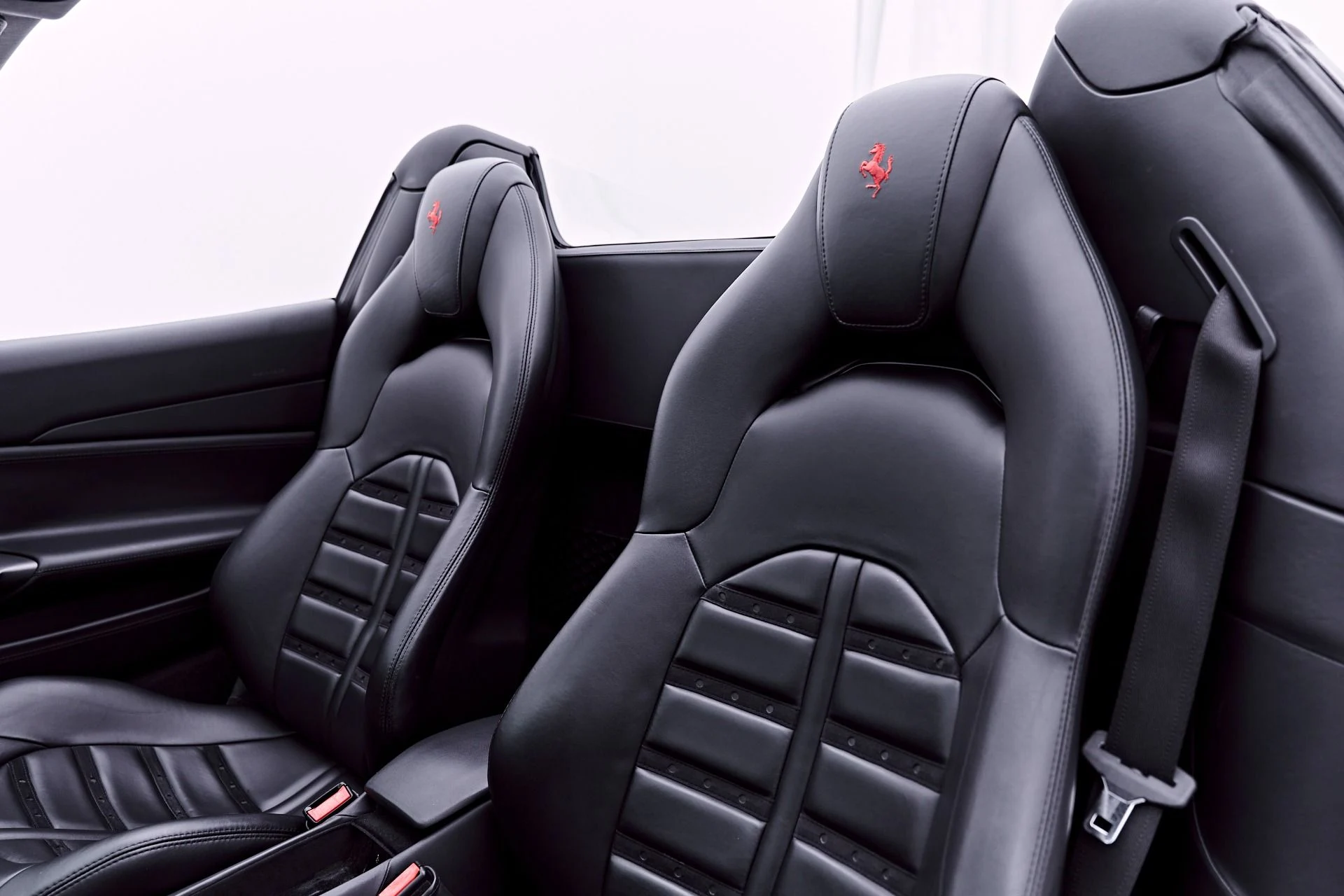 mph060_1790501042_Used_2019_Ferrari_488_Spider_Base_1782196572_5e754c026d