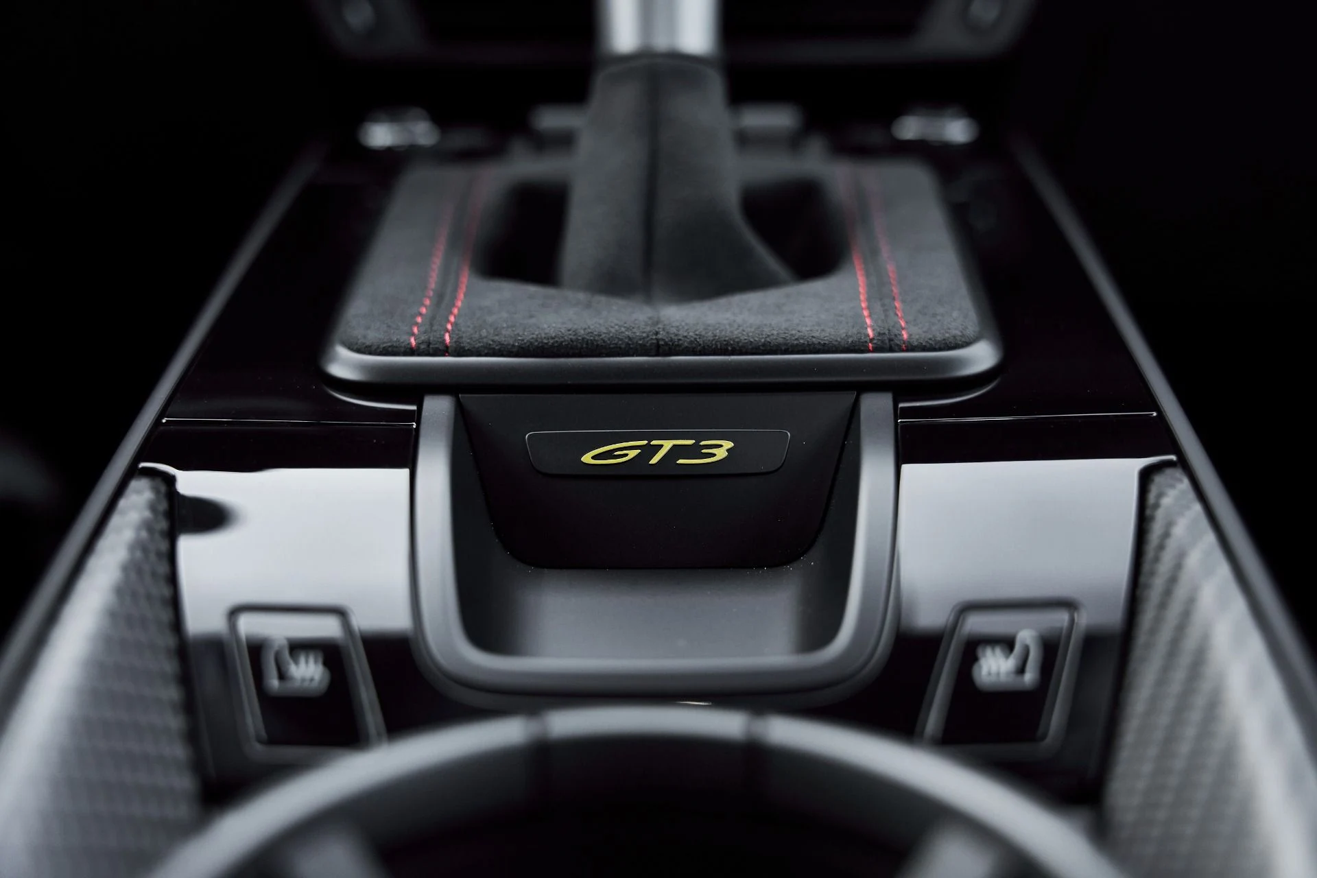 mph060_1831566388_Used_2025_Porsche_911_GT_3_1766514518_9635aa0d13