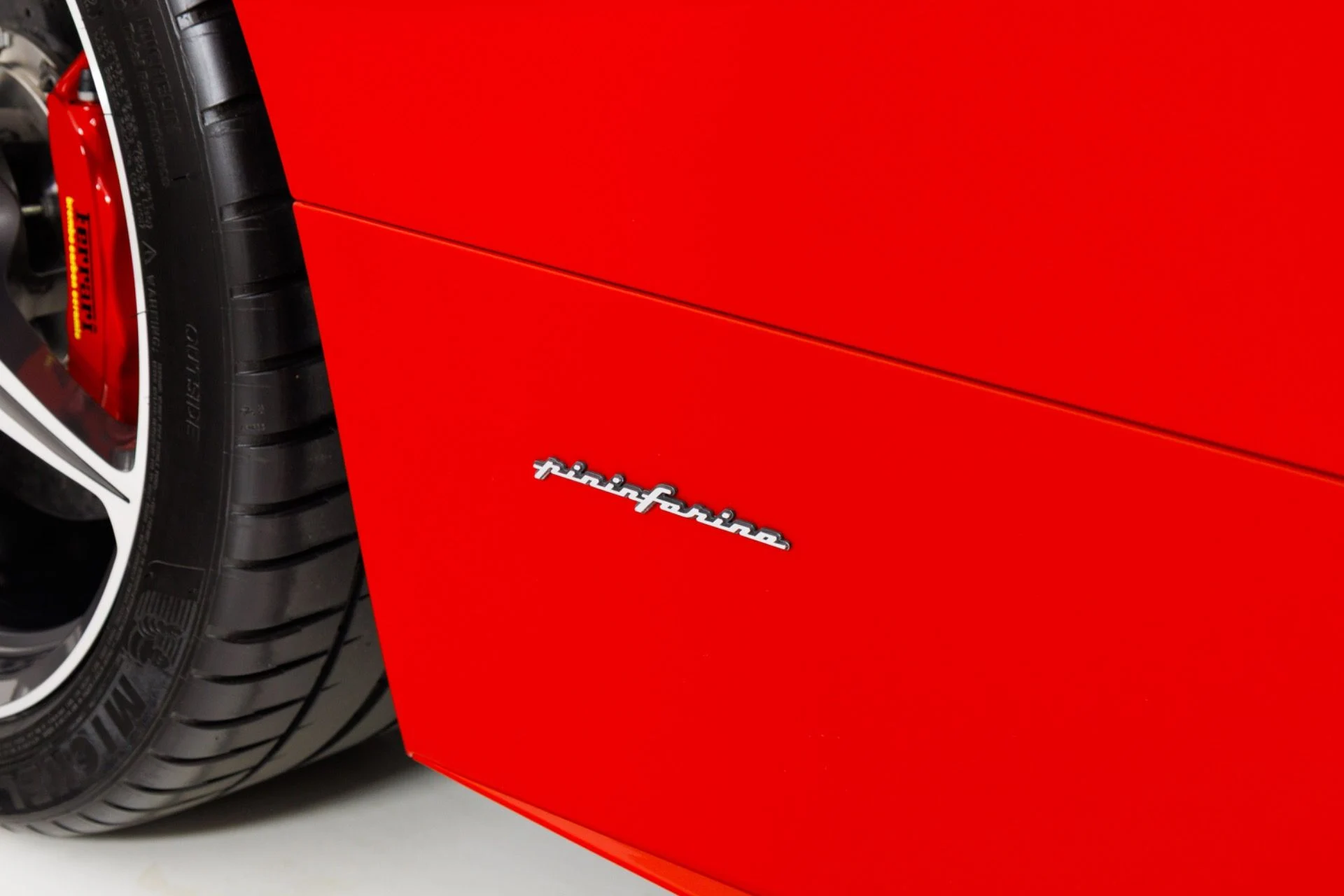 mph060_1834357363_Used_2013_Ferrari_458_Spider_1790709089_5d25210dde