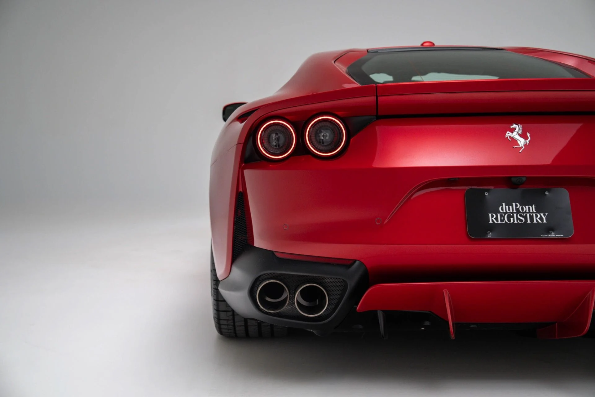 mph060_1850380190_Used_2019_Ferrari_812_Superfast_1774387546_164e761570
