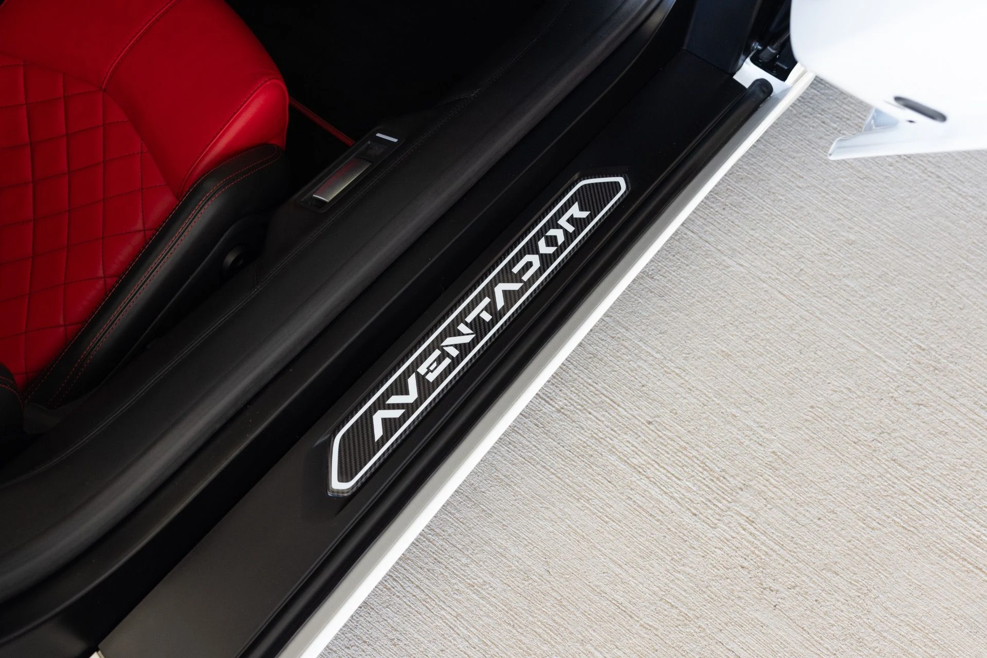 mph060_1853250706_Used_2015_Lamborghini_Aventador_LP_700_4_1785451056_c03a04b99e