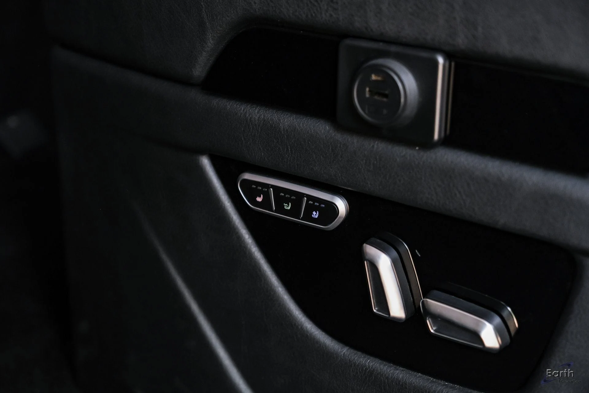 mph060_1903942507_4f6757663defbb29f114164f1bf293eex_9835af3322