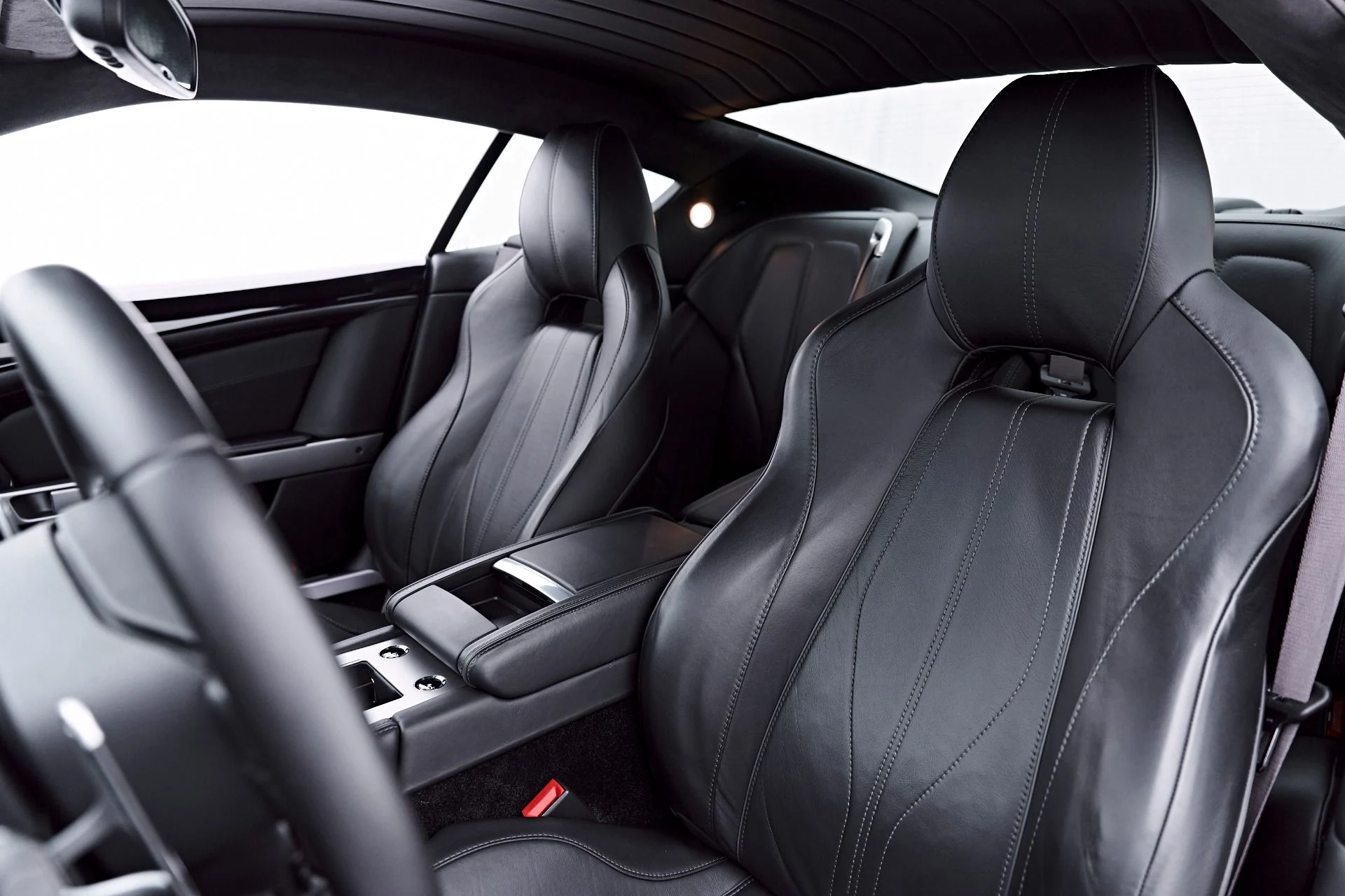 mph060_1905866712_Used_2014_Aston_Martin_DB_9_Base_1780969101_e0c7e7bce9