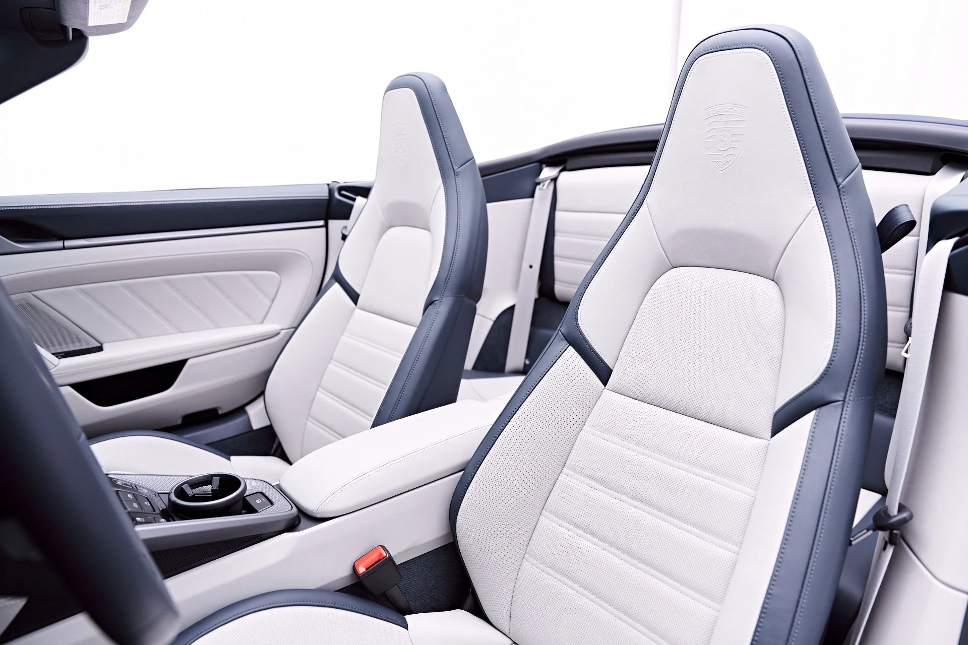 mph060_1911312397_Used_2025_Porsche_911_Carrera_1777504824_54f57e687a