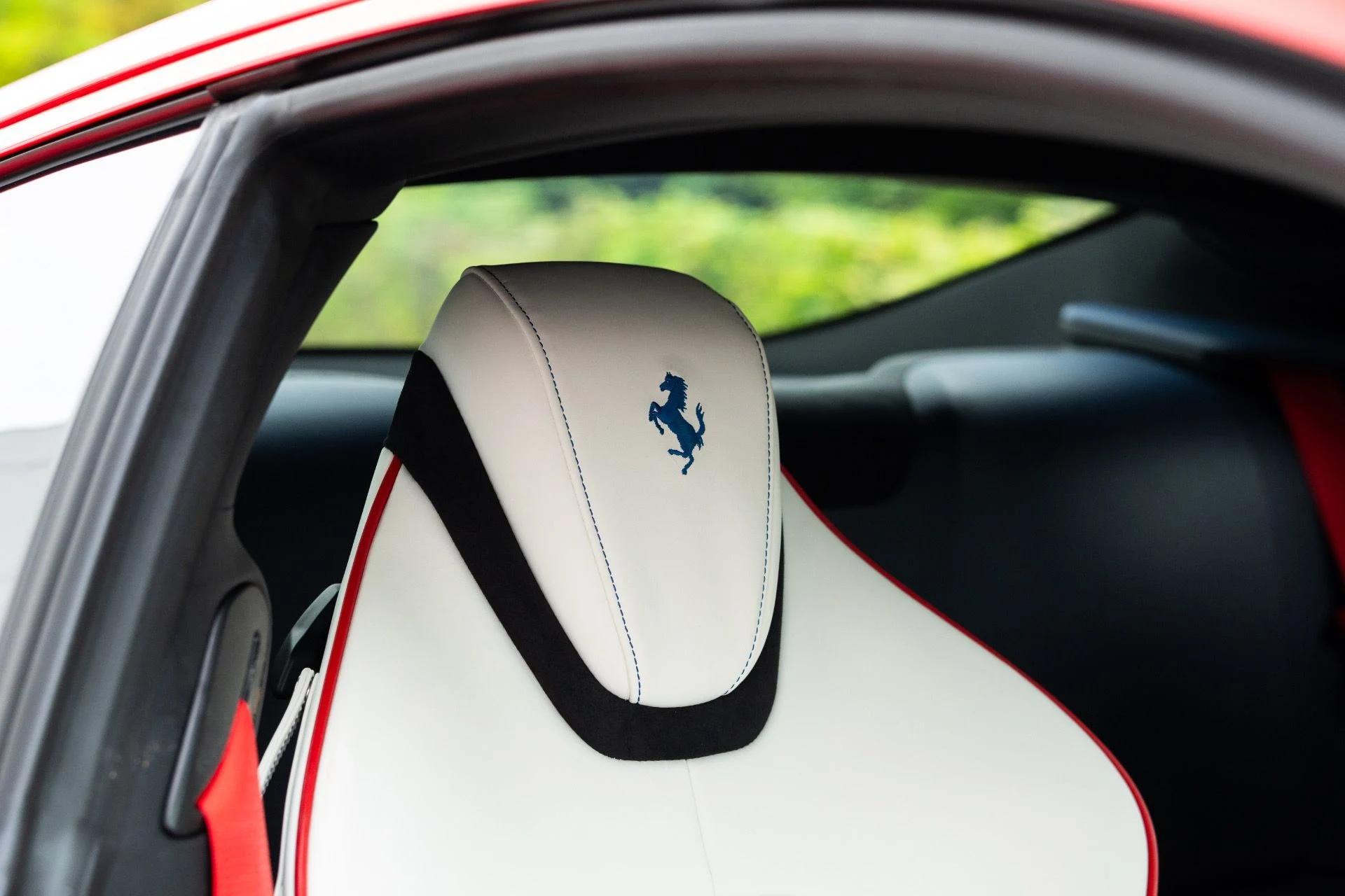 mph060_1912421446_Used_2023_Ferrari_Roma_1777005381_374b6f9b6e