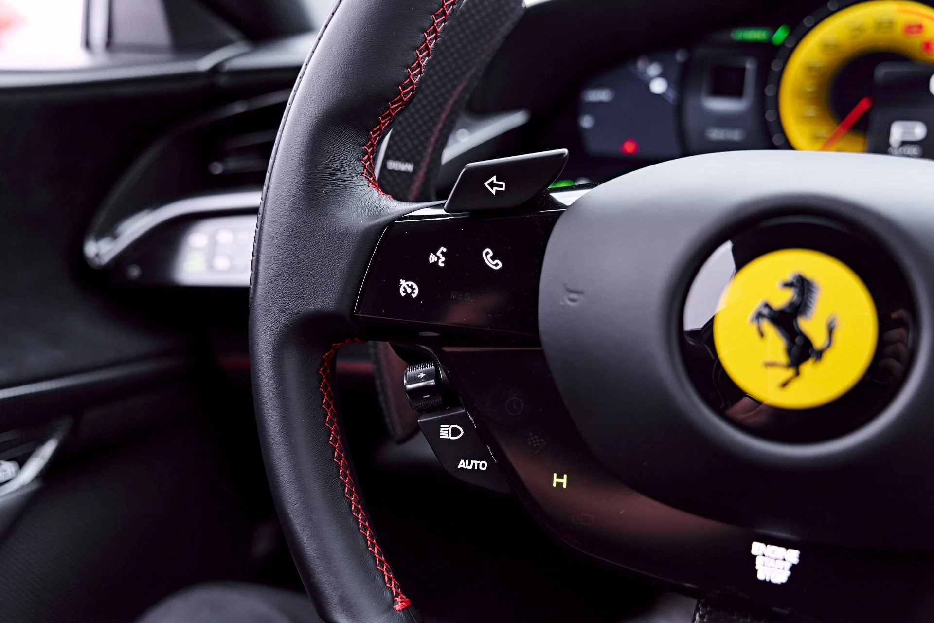 mph060_1916796599_Used_2021_Ferrari_SF_90_Stradale_Base_1782197755_6498db140e