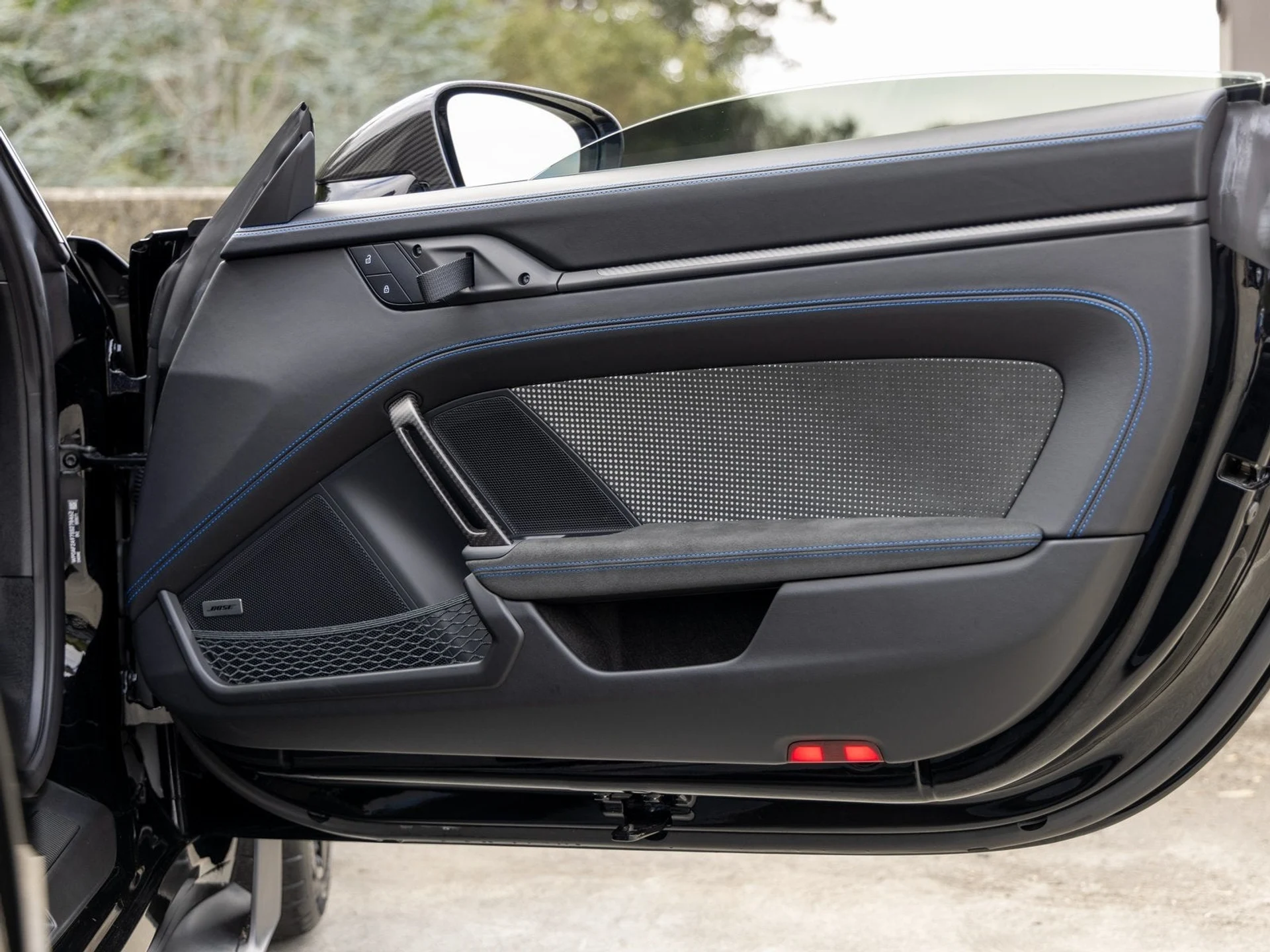 mph060_1969227860_61_c04e370d11