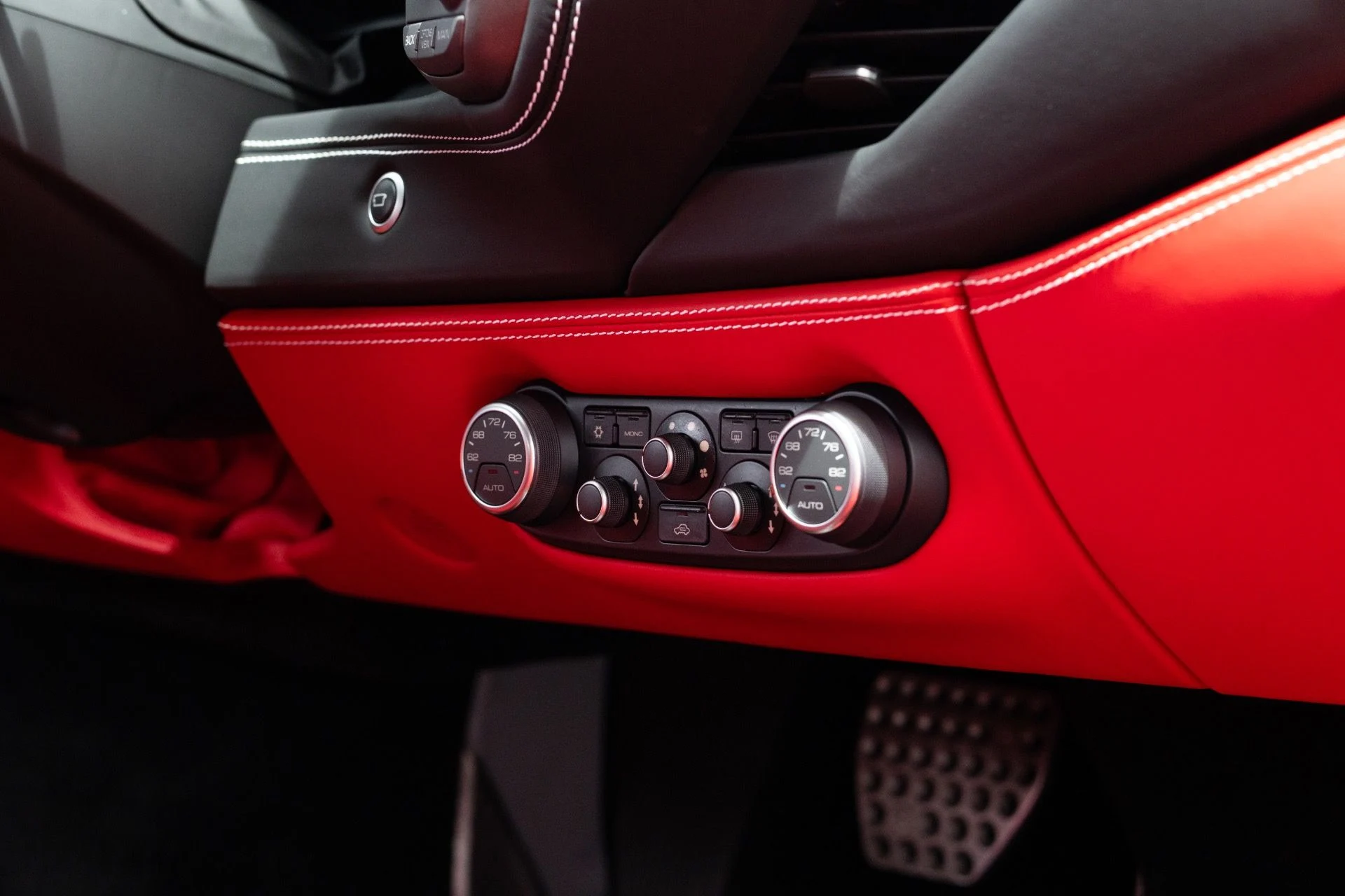 mph060_197082295_Used_2016_Ferrari_488_GTB_1777085548_53da05c551