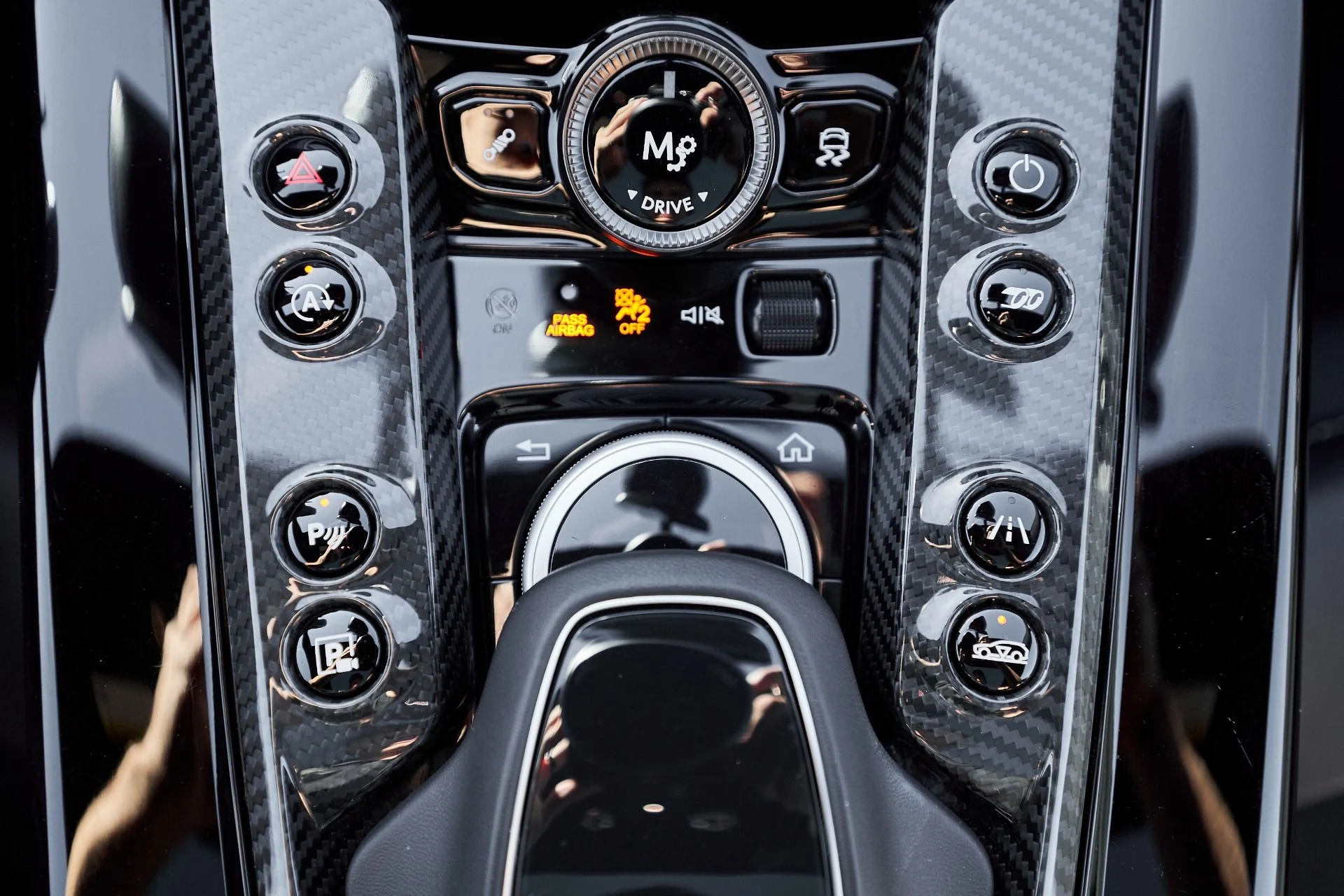 mph060_199227211_Used_2023_Aston_Martin_DBX_707_1759982410_ad9e4a163c