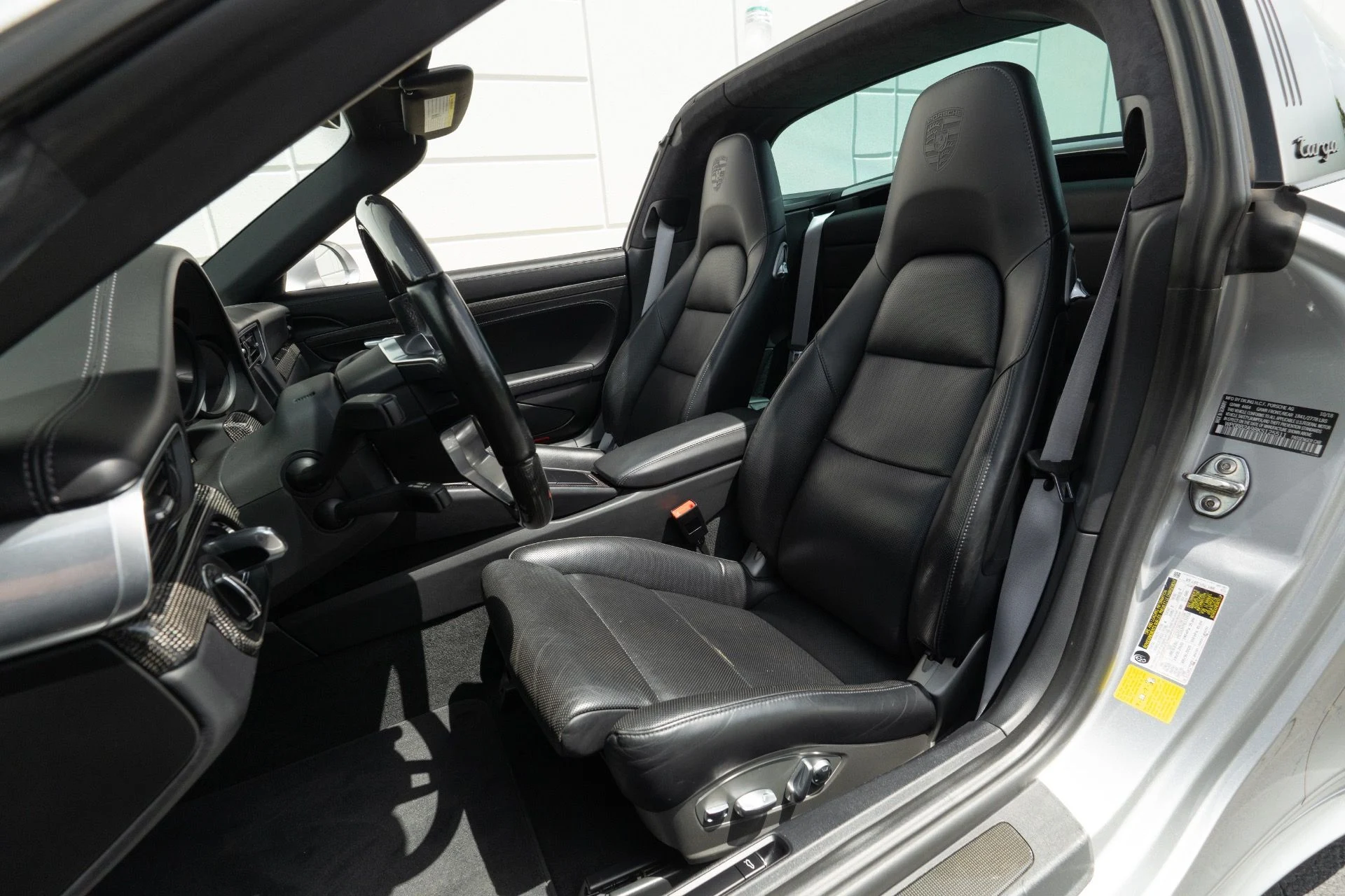 mph060_2034862309_Used_2019_Porsche_911_Targa_4_GTS_1756154089_4c931b2900