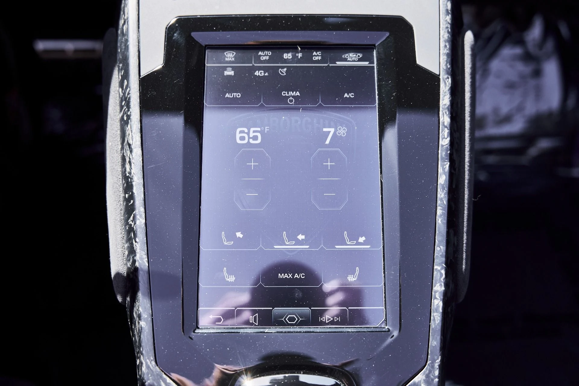 mph060_2043303305_Used_2024_Lamborghini_Huracan_EVO_Base_1776733941_feab3bcacb