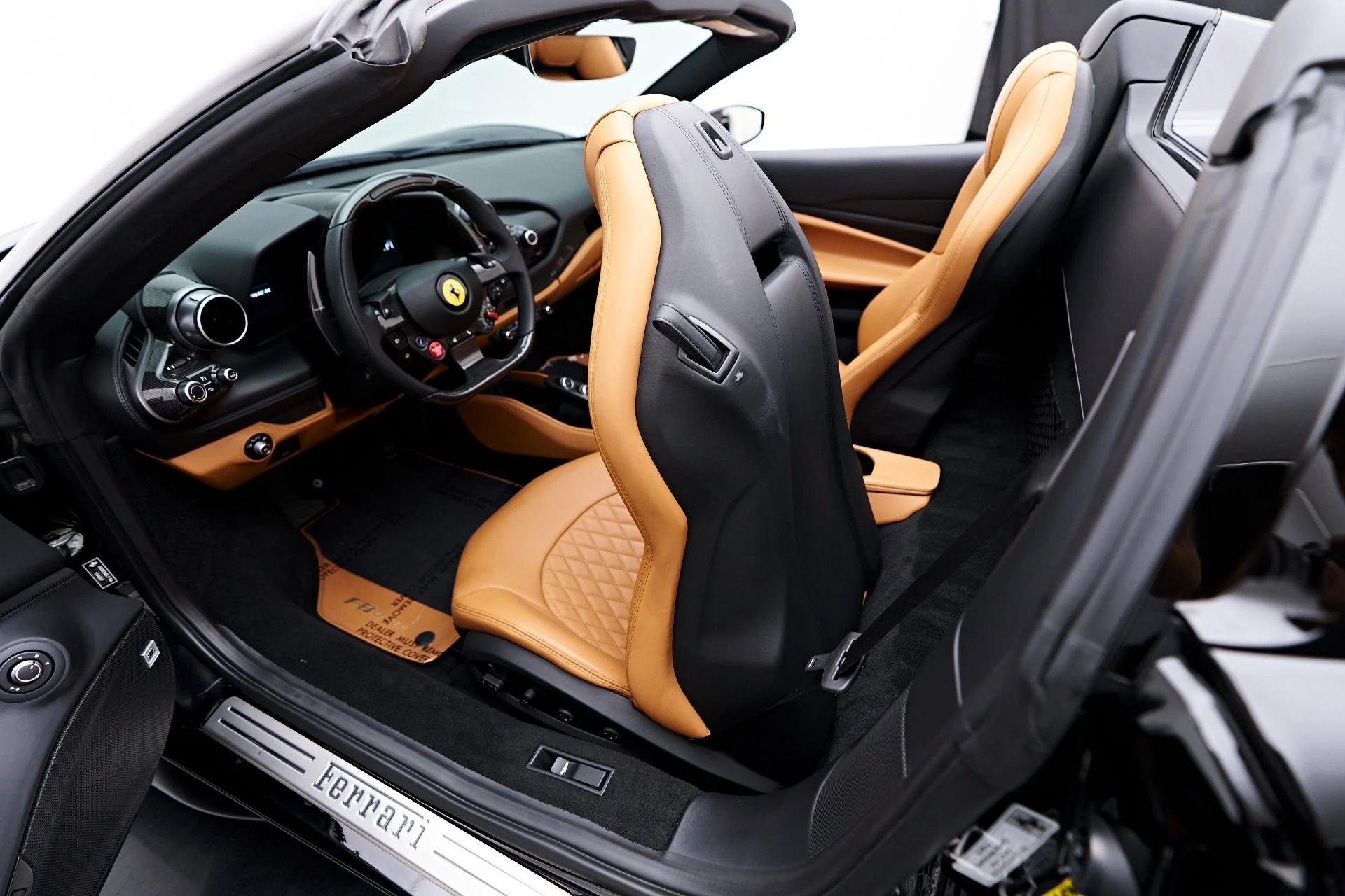 mph060_2078049868_Used_2022_Ferrari_F8_Spider_Base_1757638657_8daa0ca0a4