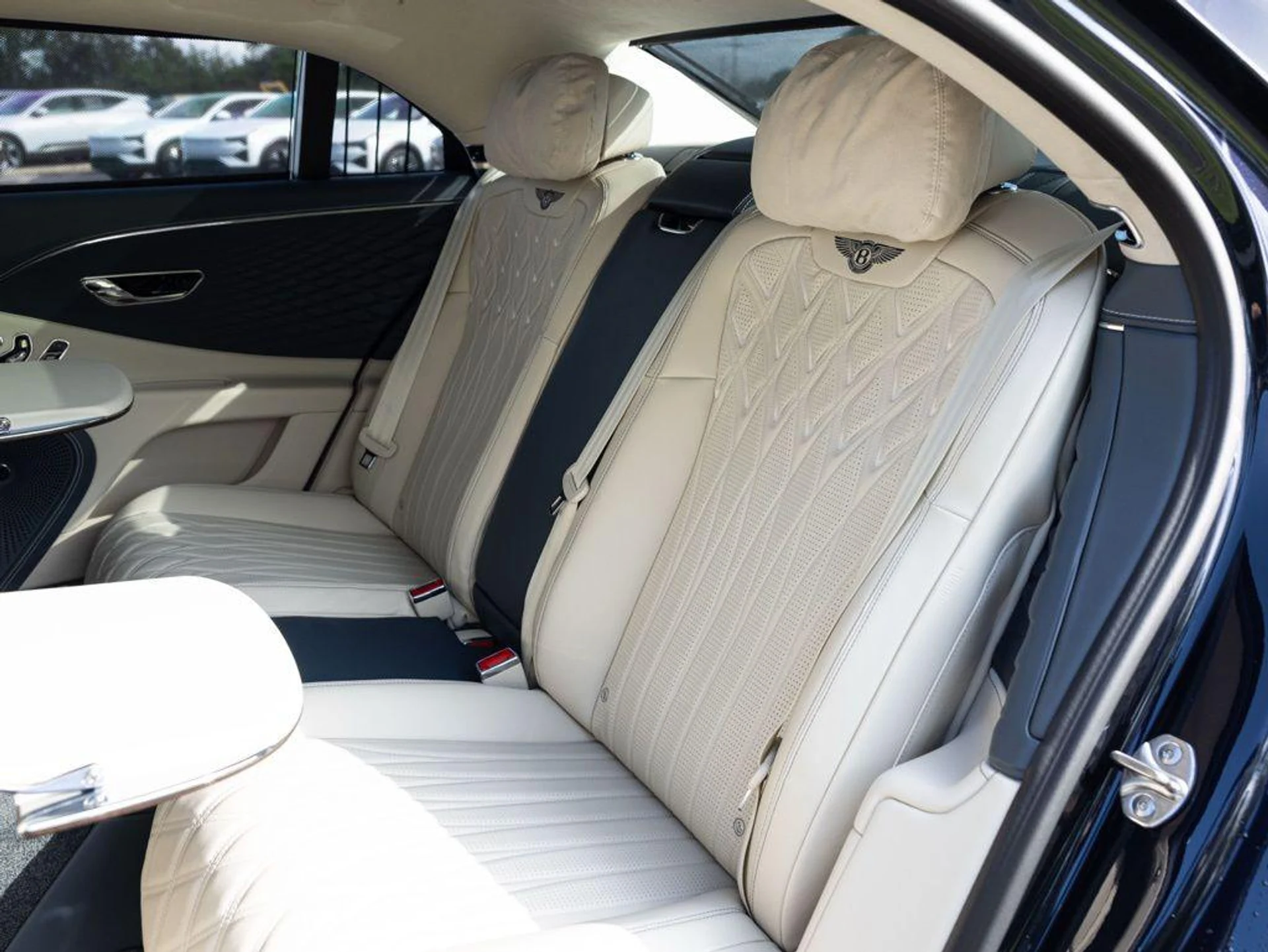 mph060_2083674864_515382885_69f3604a087c98a25cbbb480_0367e00f7b