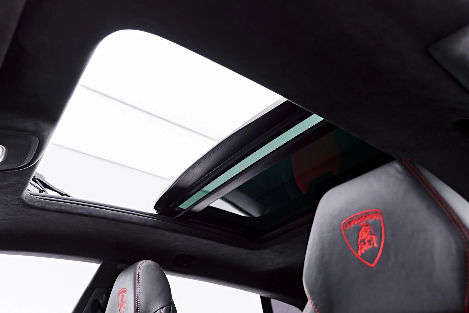 mph060_2111869404_Used_2022_Lamborghini_Urus_1788219635_8b1d1021f0
