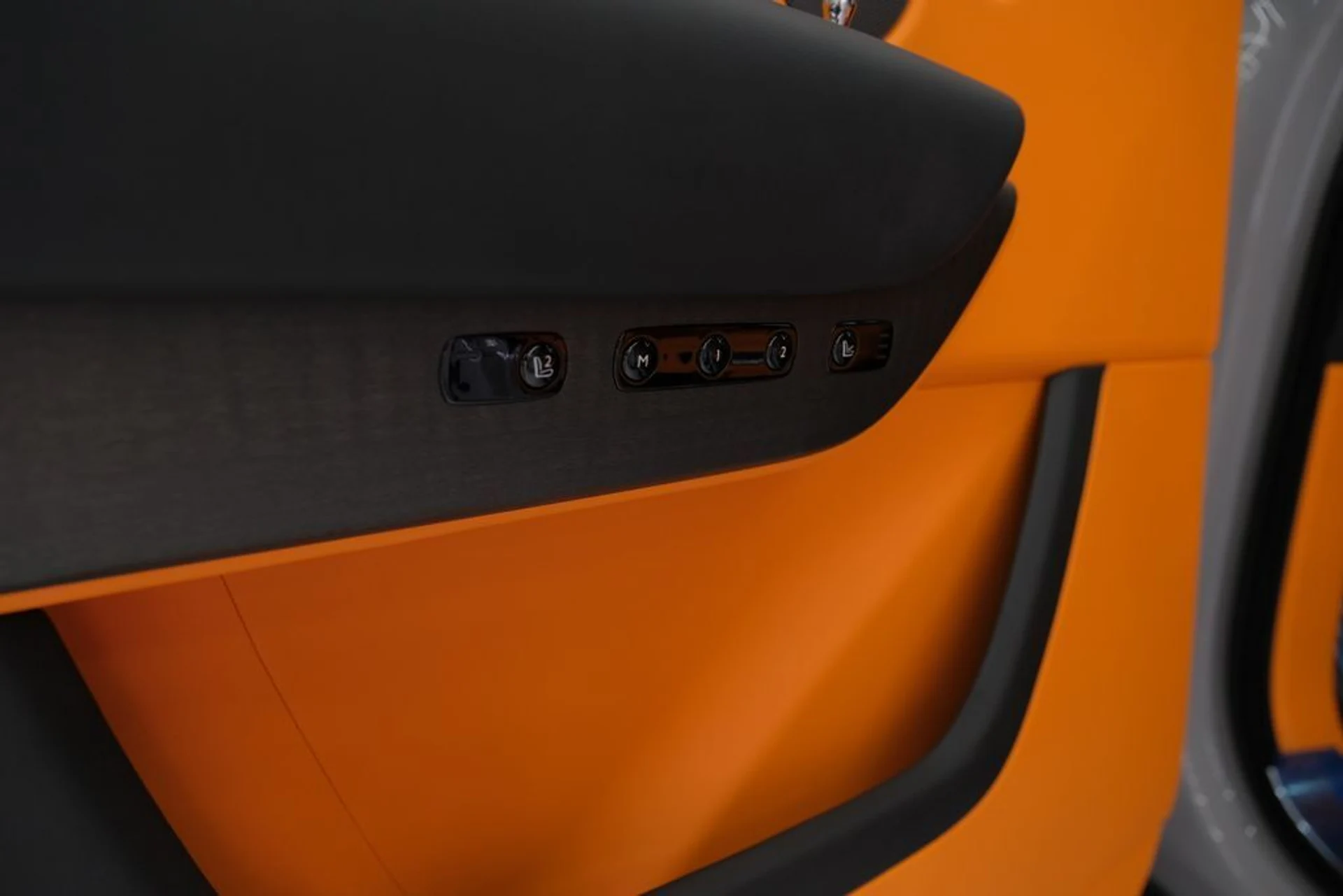 mph060_212024640_5135d357fd02bce87867f41b4a4c0623_05a4d9c25b