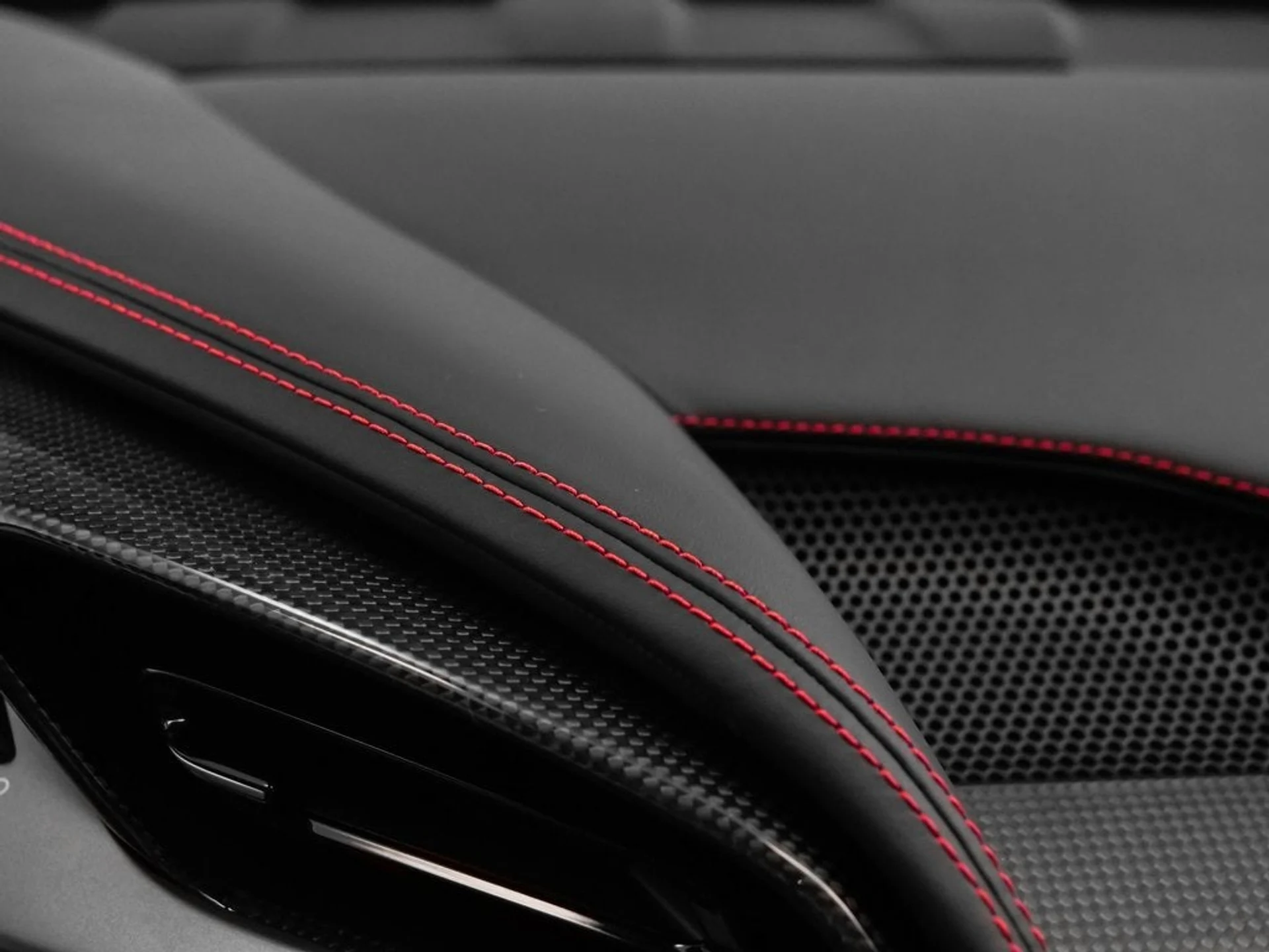 mph060_2136786023_61_5f1d7f4a7b