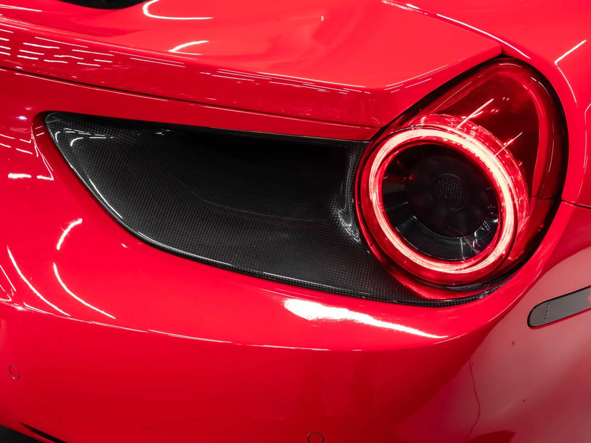 mph060_2187900088_ferrari_488_gtb_2017_6e563abd38