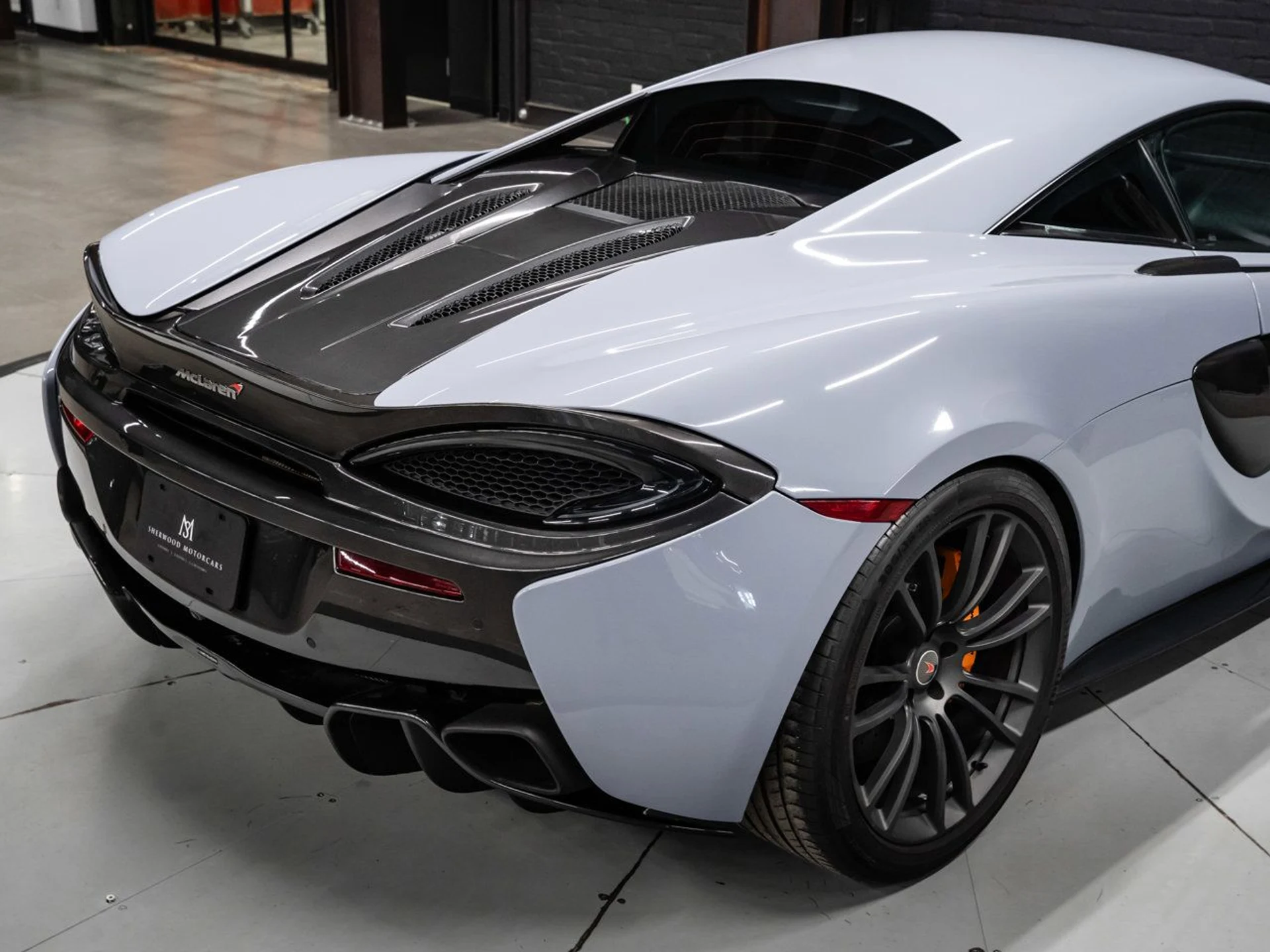 mph060_2201870675_mclaren_570s_2017_a58305a33f