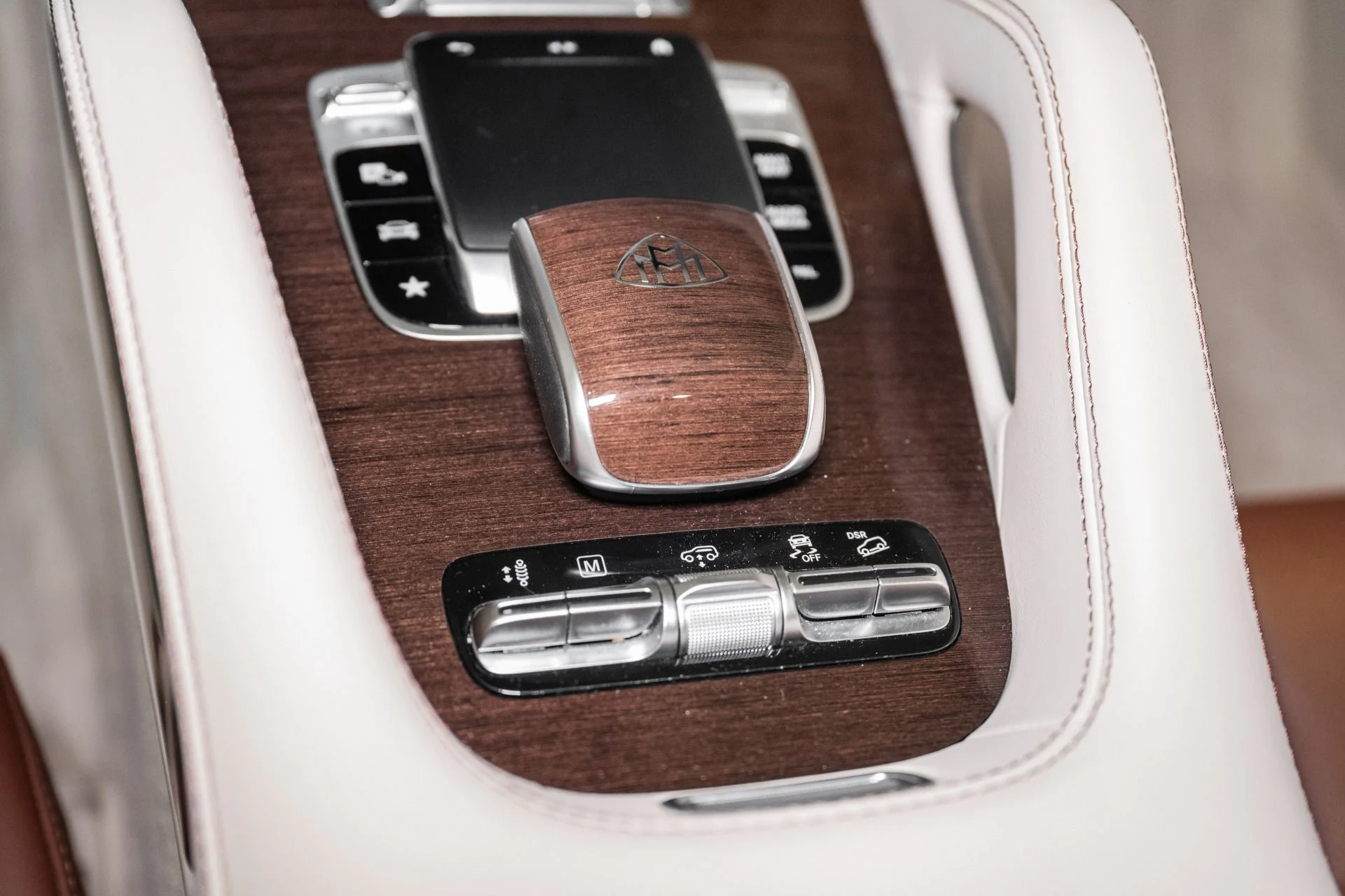 mph060_2209259925_Used_2022_Mercedes_Benz_GLS_Maybach_GLS_600_1761673303_fd80ab1a15