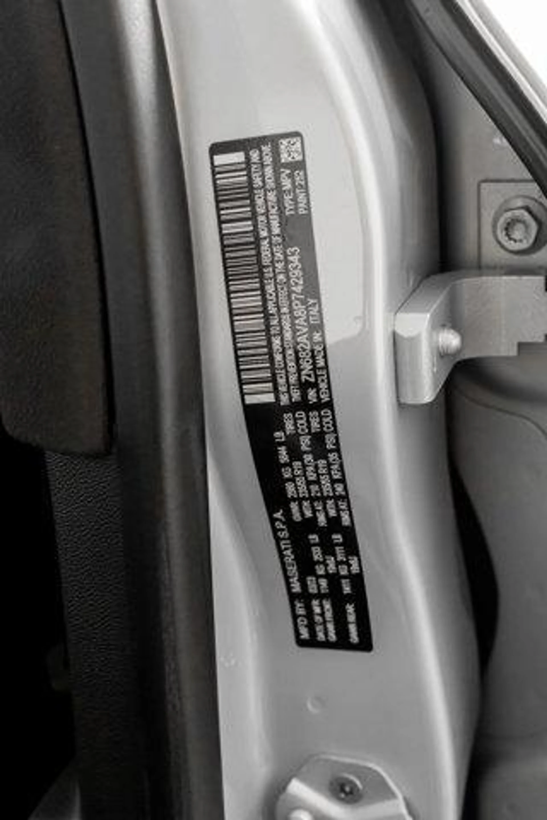 mph060_2211746759_kf4ri9_Y4_Yg_Otrz_O9h1_P_Vvcx_UT_4o_d023eb26d3