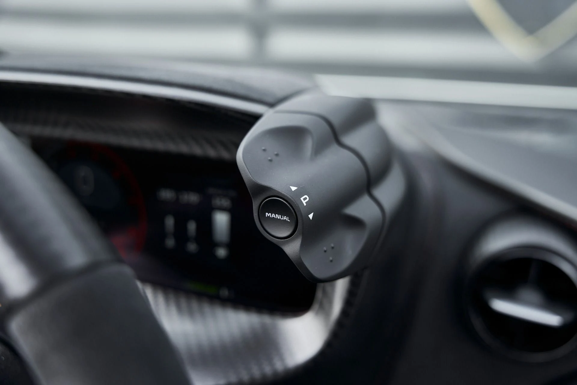 mph060_2234665991_Used_2024_Mc_Laren_750_S_1769048371_051604c33f