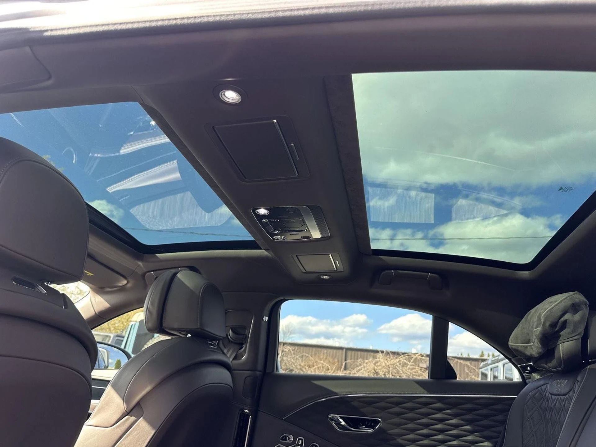 mph060_2246475873_ea0a2eae824ea21393a0e8ac660504aa_ada692b15f