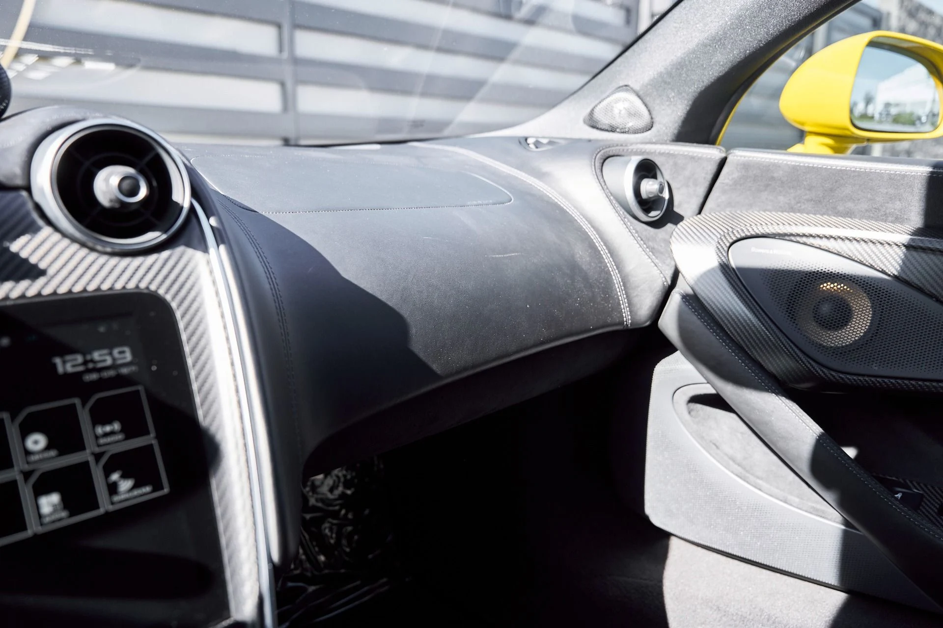 mph060_22469425_Used_2019_Mc_Laren_600_LT_Base_1770430671_93eee9d39e