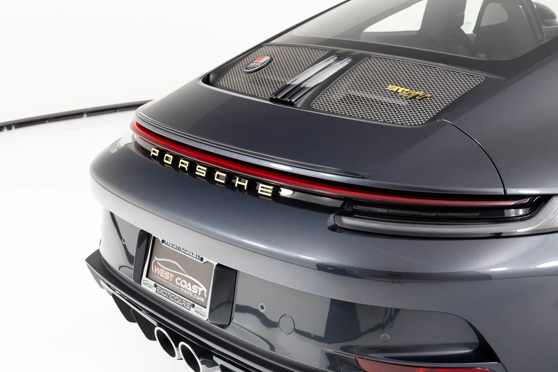 mph060_225112970_Used_2024_Porsche_911_ST_1761006520_fd3e84c595