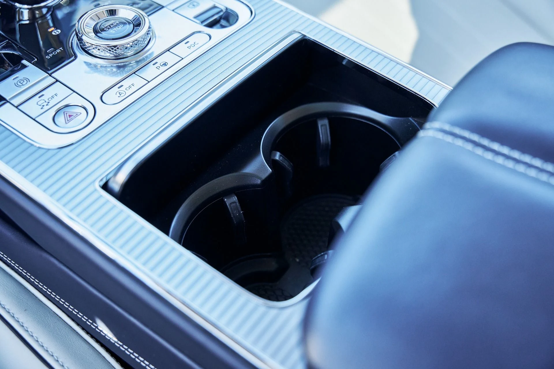 mph060_2305654182_Used_2024_Bentley_Flying_Spur_Mulliner_V8_1773796287_c1a68275b0