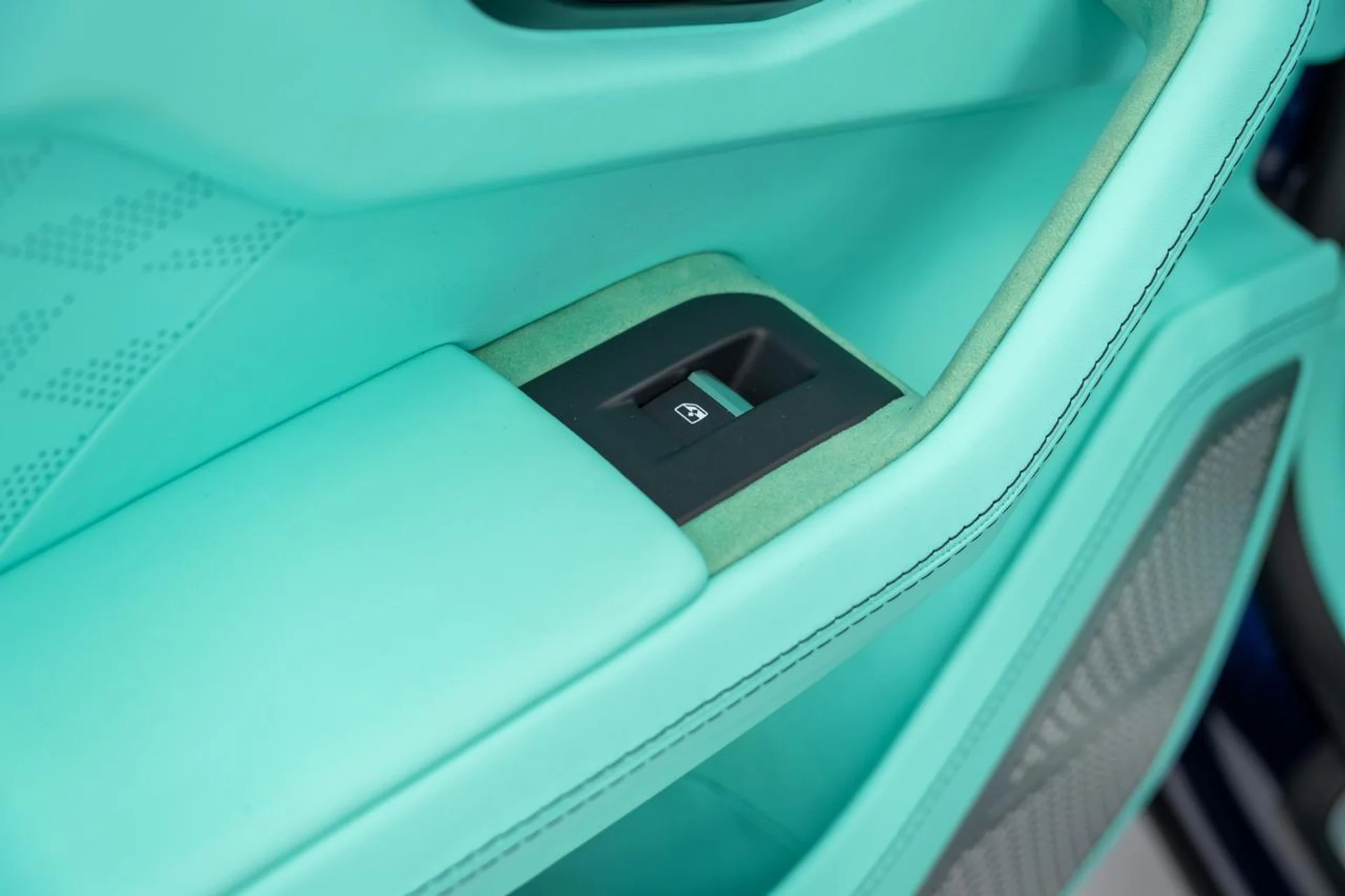 mph060_2312946524_0566a5d5b0d8c4e8f0fc9eee094b8335_1fd77ac365