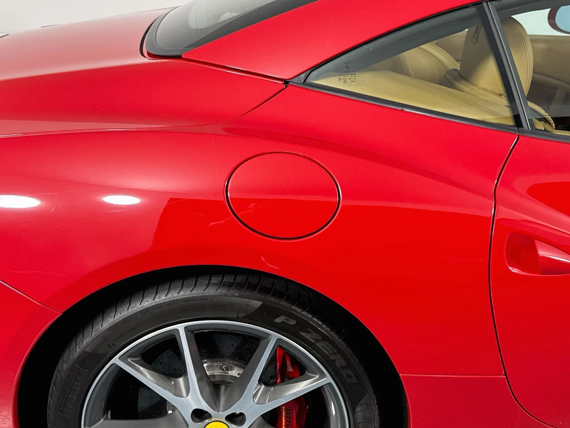 mph060_2332058214_Used_2010_Ferrari_California_1790360504_727372ce0d