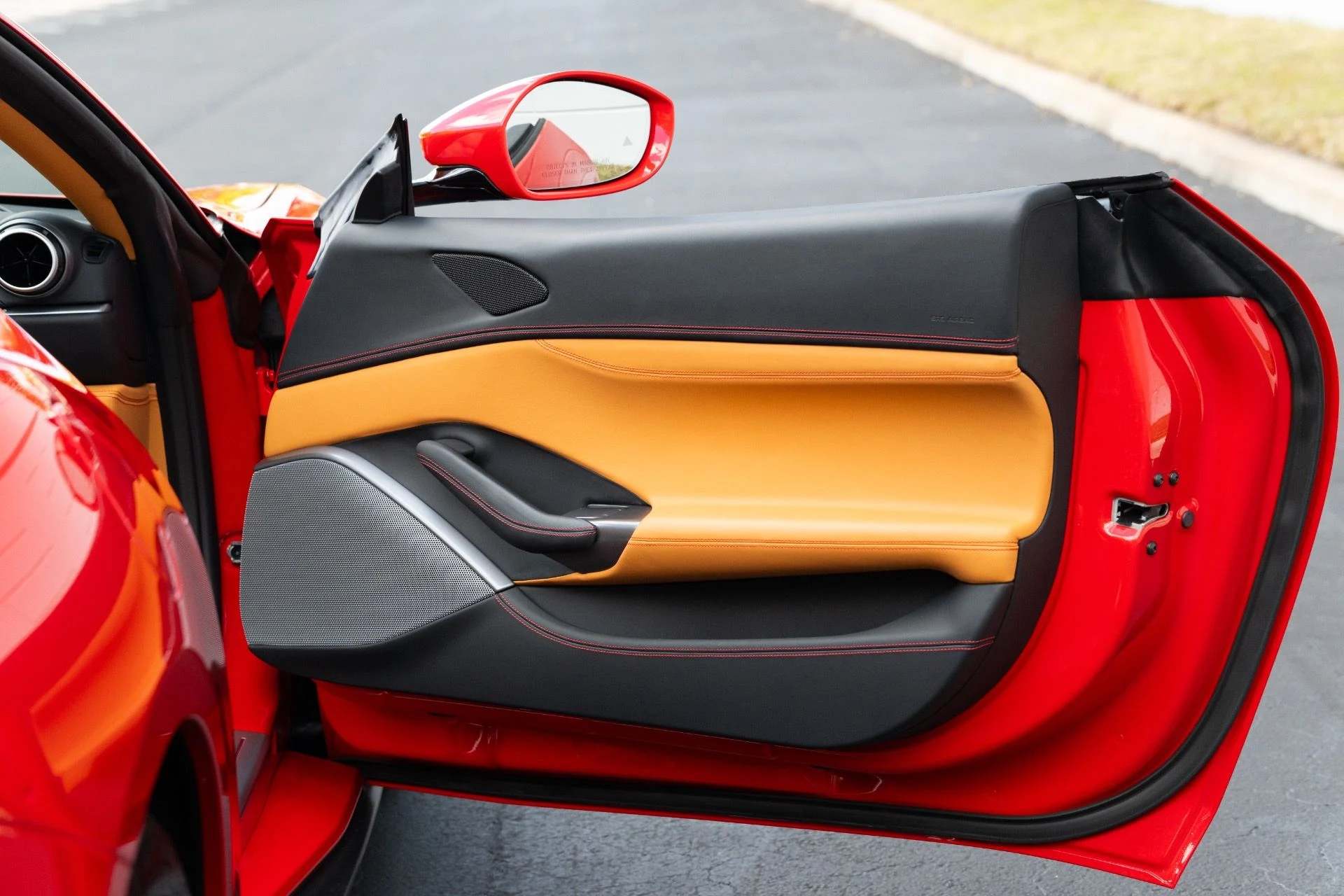 mph060_2353308994_Used_2023_Ferrari_Portofino_M_1770869852_d78b0083f2