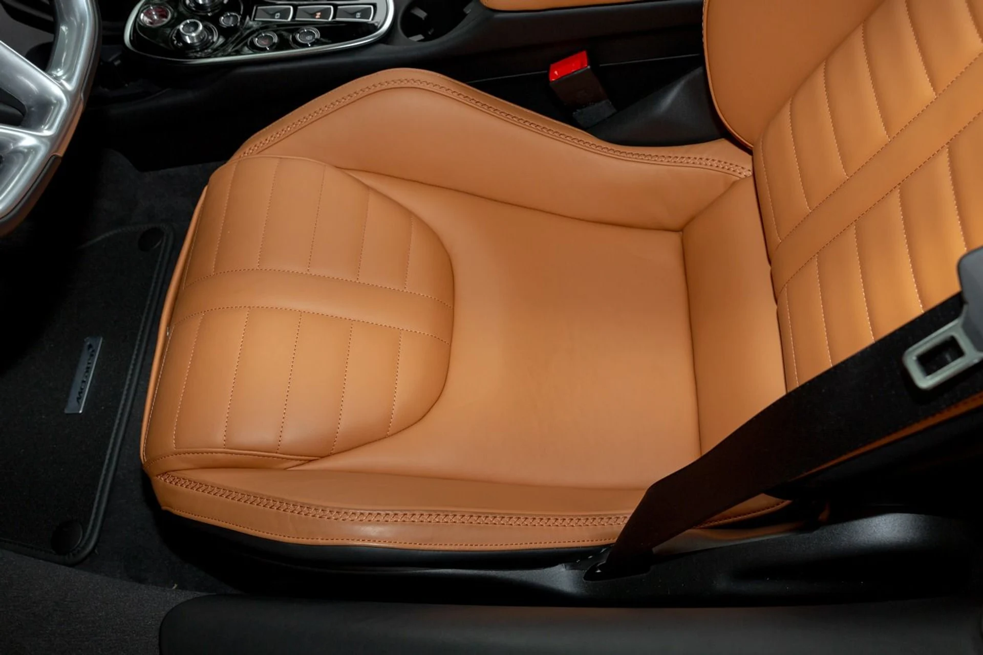 mph060_235794055_470_p61_l_683ac56d42