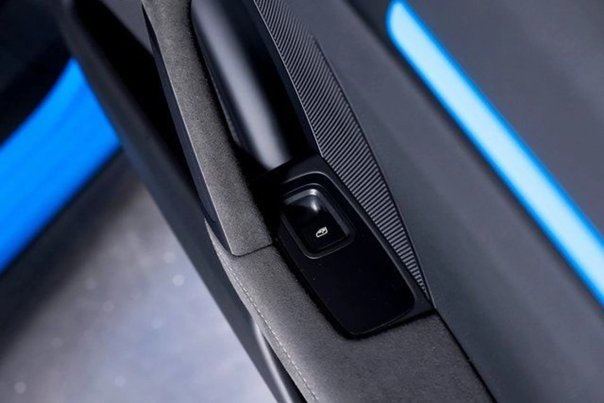 mph060_2367390094_1e804d67ceb1408e0853a138e462cc7fx_7e76ef0c41